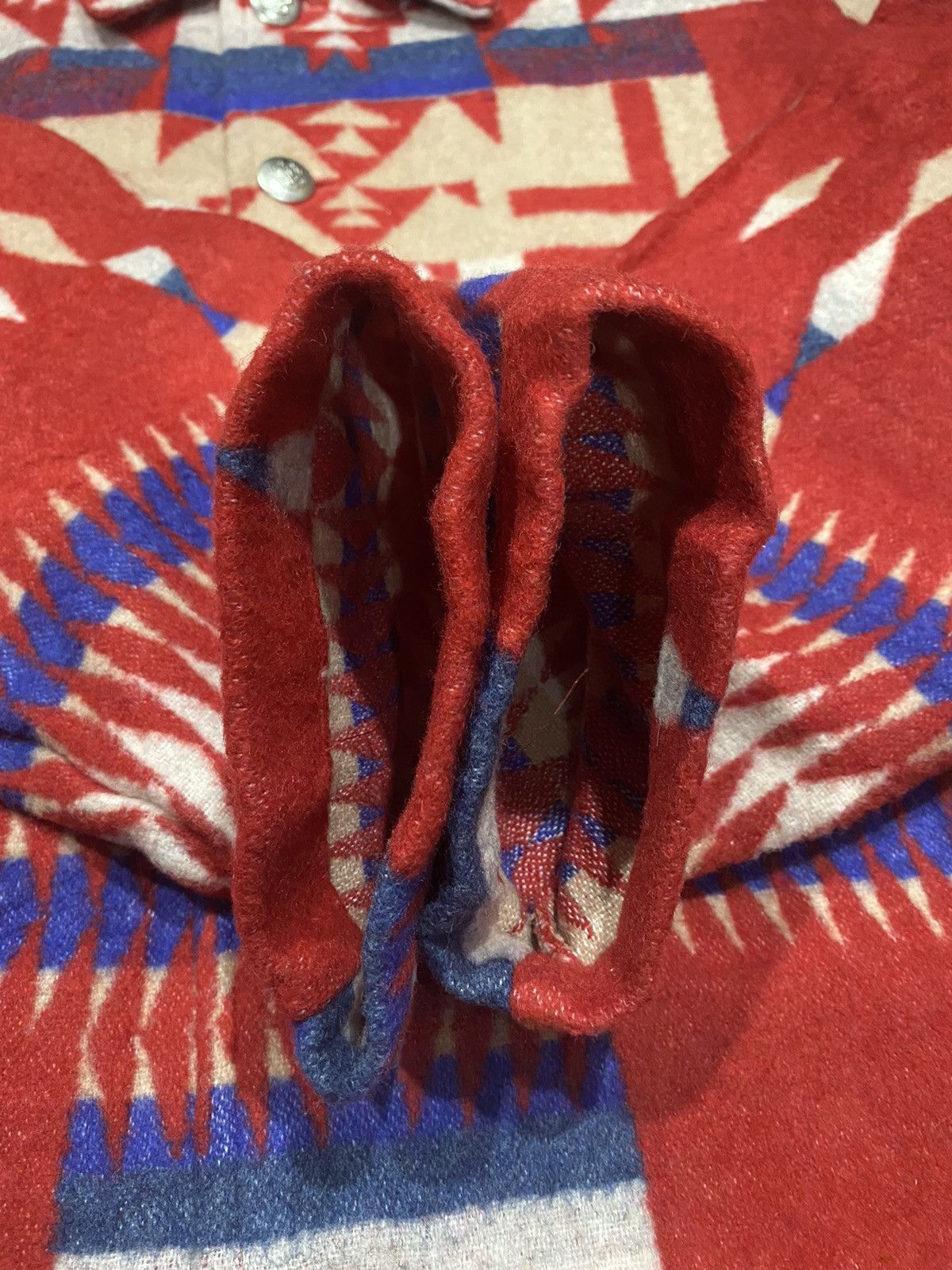 Native Vtg URBAN HILLS Navajo Native Wool Button Size US M / EU 48-50 / 2 - 20 Thumbnail