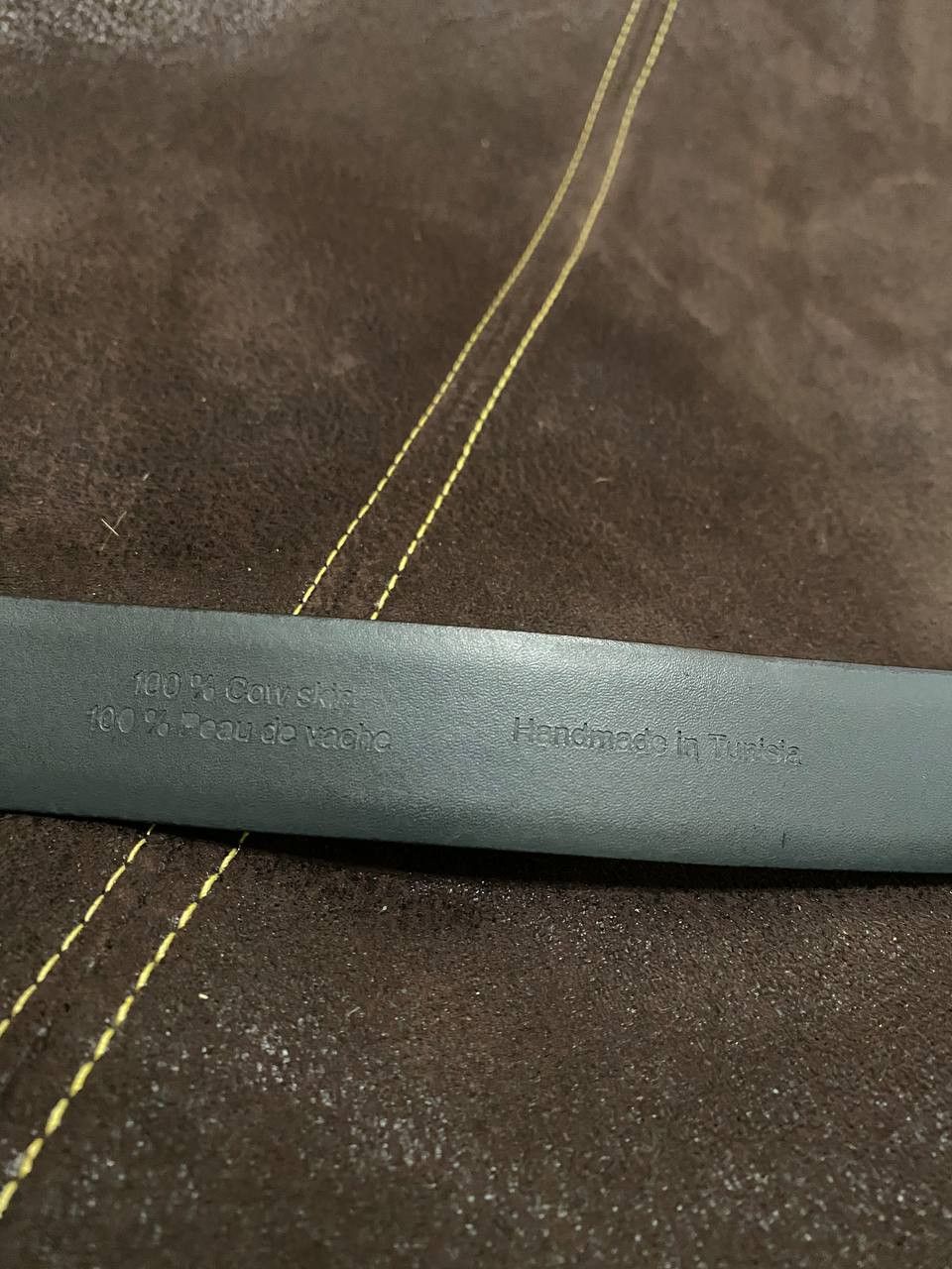 Hugo Boss black leather belt a metal buckle, possibly from Hugo Boss. Size ONE SIZE - 13 Thumbnail
