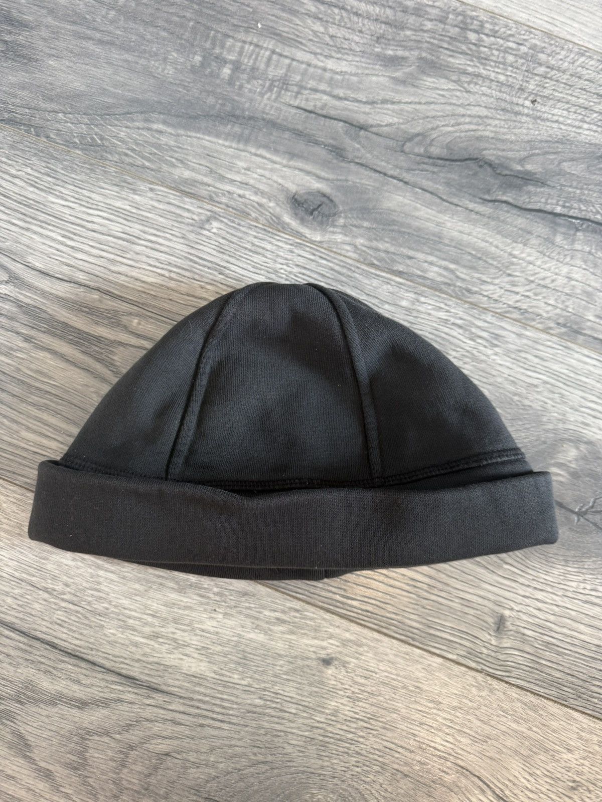 Prada Prada Black Cotton Beanie with Red Logo Tab Size ONE SIZE - 2 Thumbnail