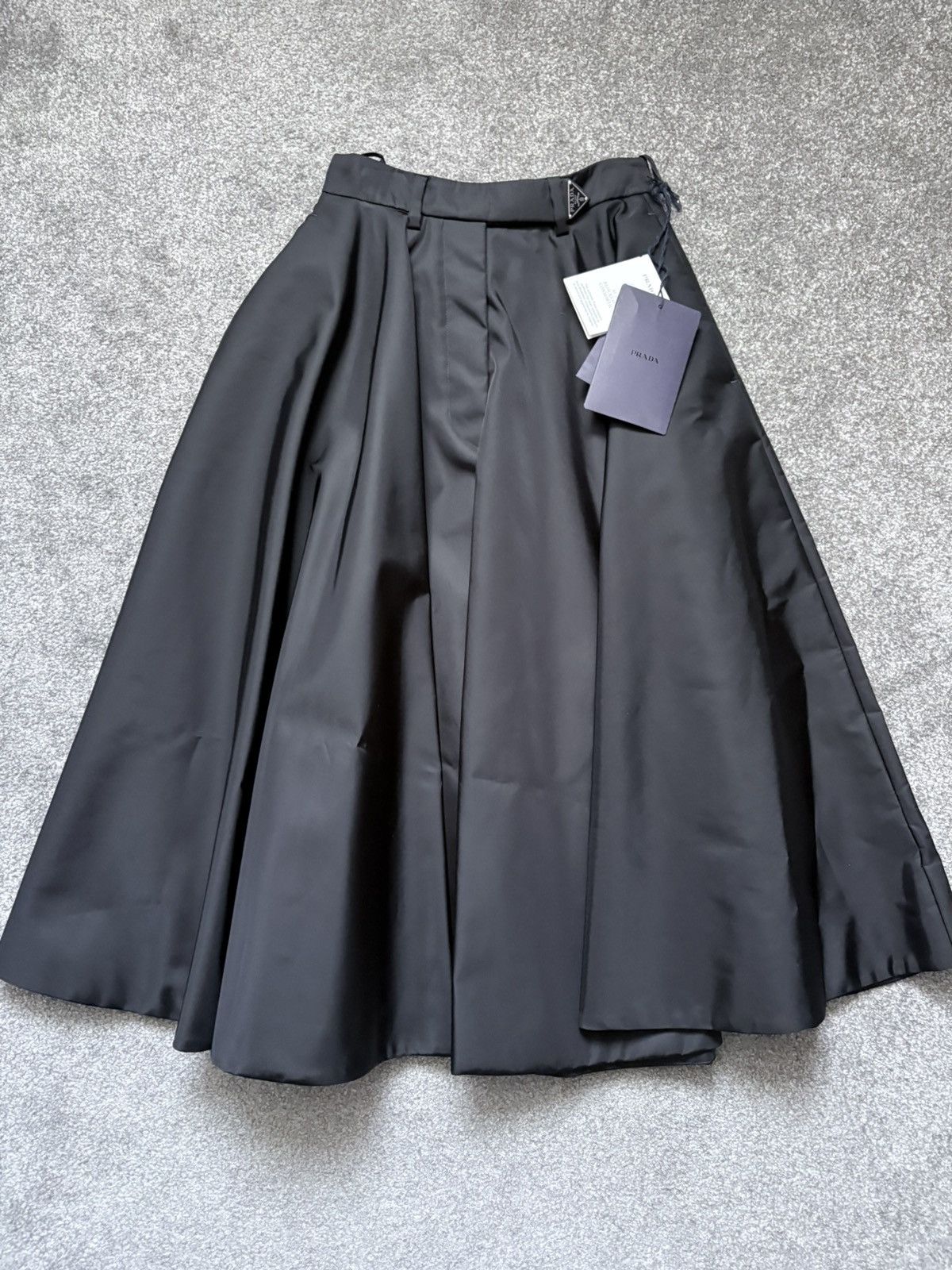 Prada Prada Re-Nylon High Rise Pleated Skirt RRP $1,910 Size 25" / US 0 / IT 36 - 1 Thumbnail