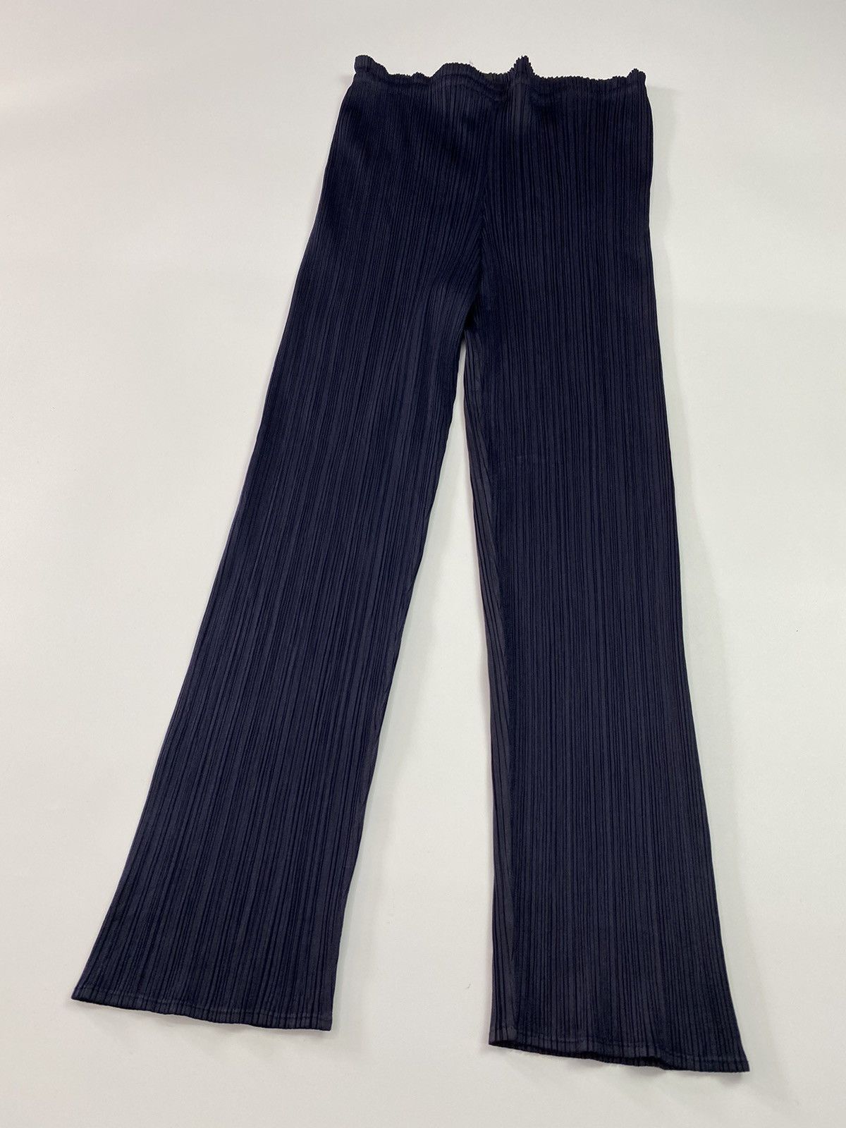 Designer × Issey Miyake × Pleats Please Issey Miyake pleated issey miyake pleatsplease trouser pant Size US 28 / EU 44 - 2 Thumbnail