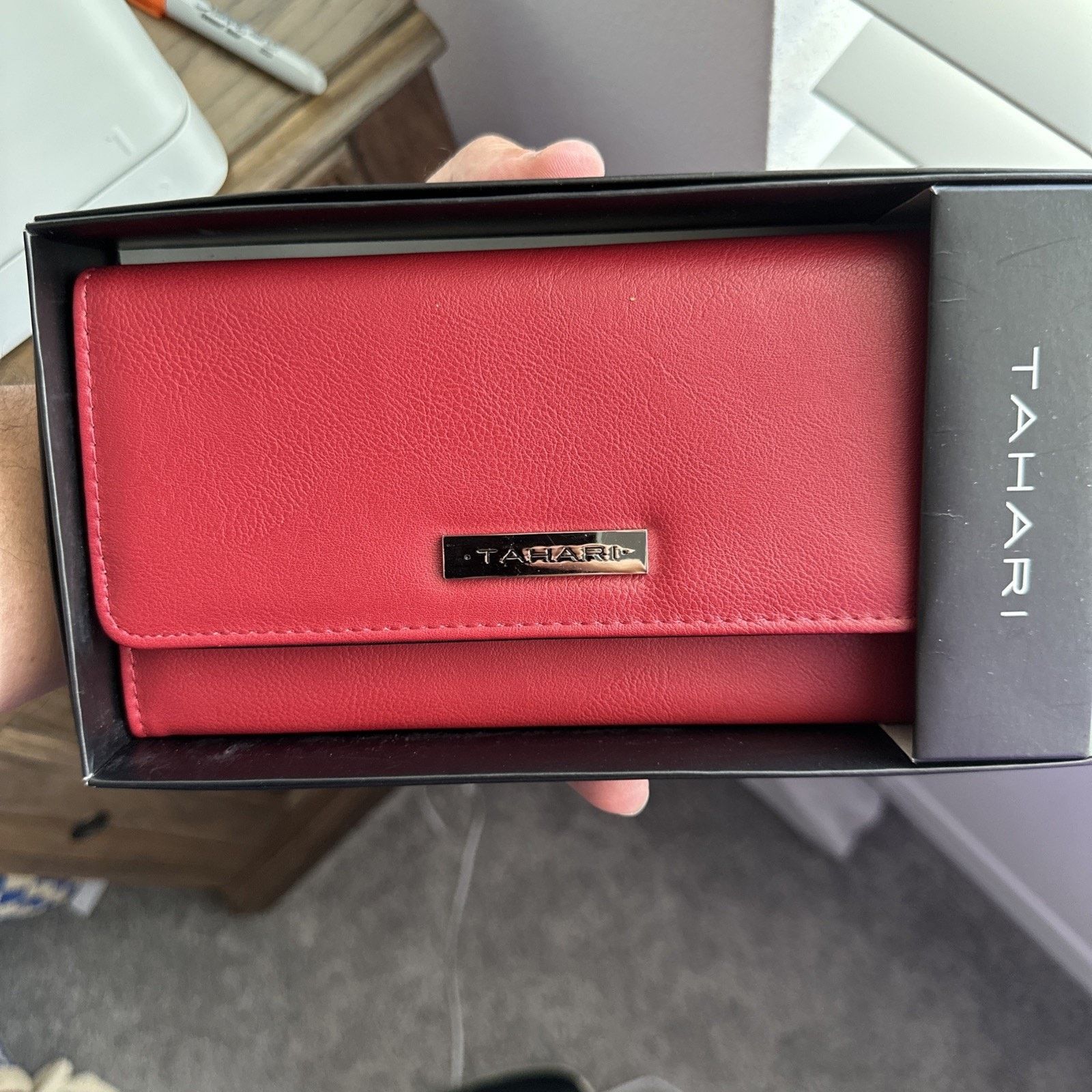 Other Red Women's TAHARI Wallet w Gift Box RFID PROTECTION $60 NWT Size ONE SIZE - 1 Thumbnail