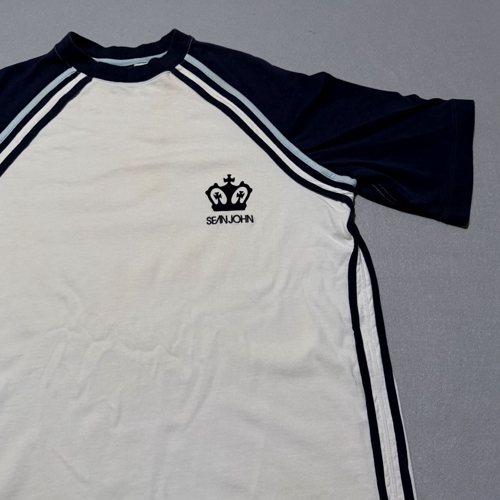 Sean John Sean John T-Shirt Men Navy White Crown Logo Short Sleeve Small - Vintage? No - Cotton Crew Neck Lightweight Solid White/Navy Logo T-Shirt Men XS/S Size US S / EU 44-46 / 1 - 4 Thumbnail