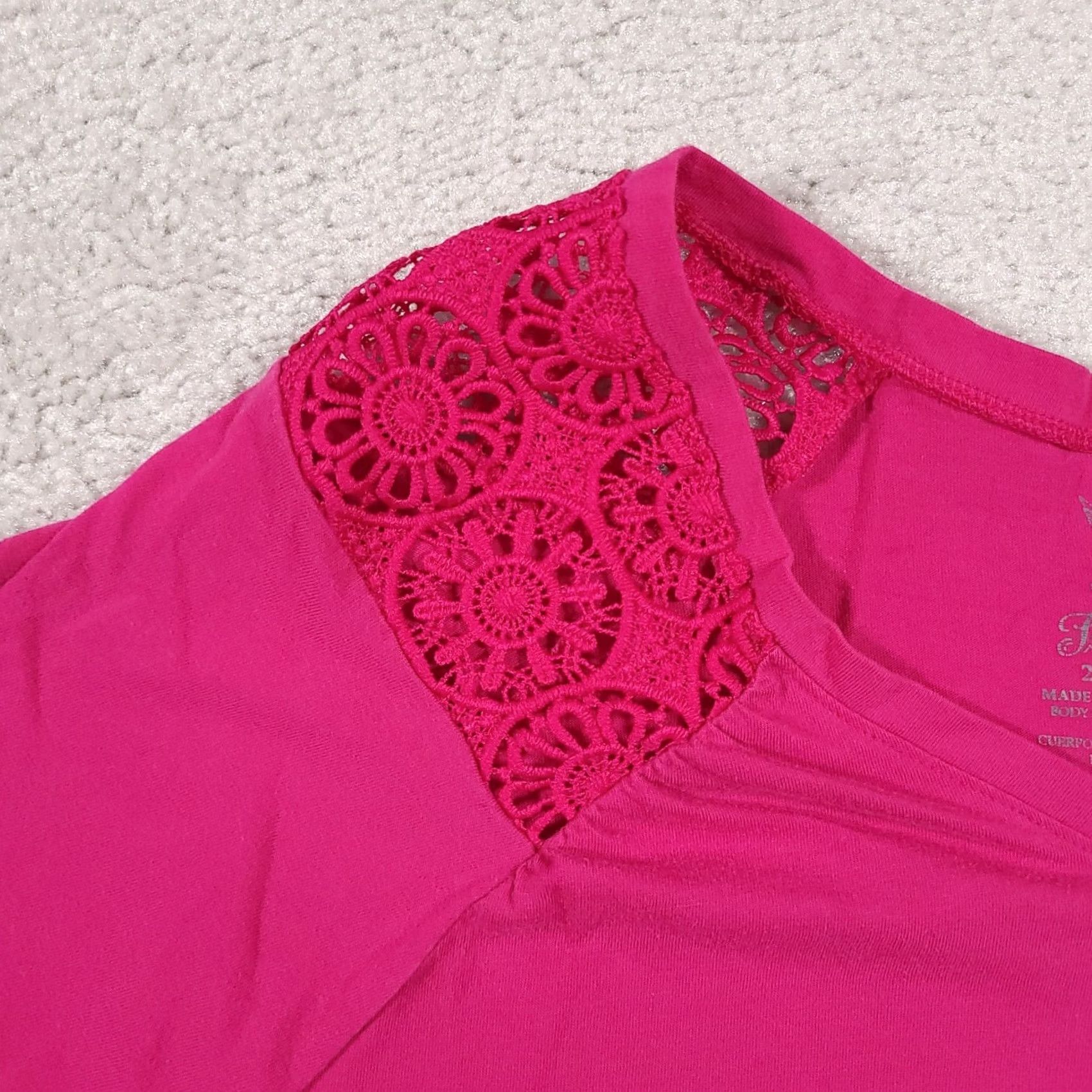 Faded Glory Faded Glory Shirt Women's Plus 2X Bright Pink Crochet Shoulder Short Sleeve Size XXL / US 16-18 / IT 52-54 - 4 Thumbnail