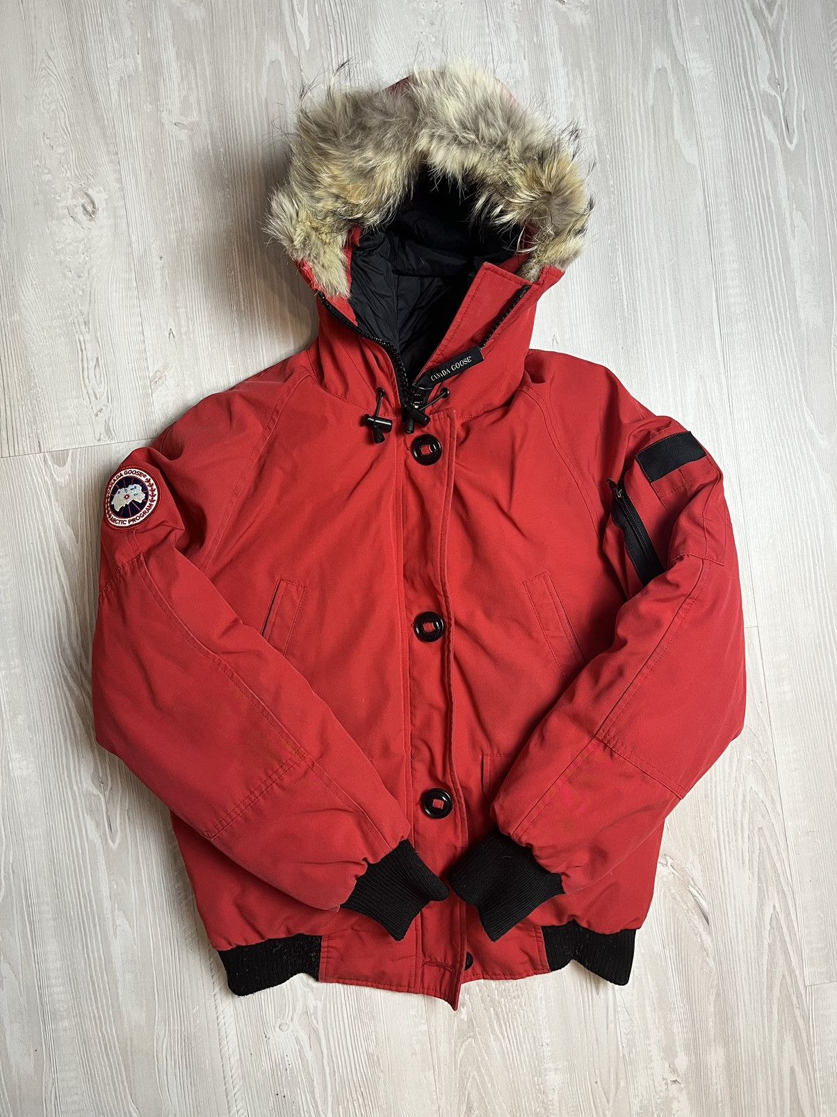 image of Canada Goose Chilliwack Women’S Medium Red Bomber Jacket, Women's