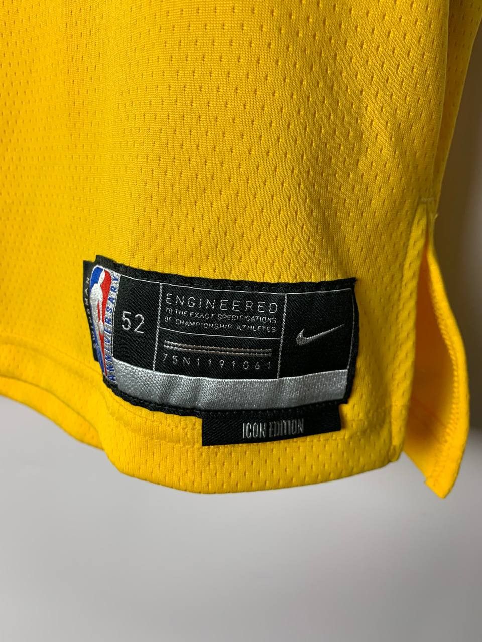 NBA × Nike NIKE LEBRON JAMES # 6 LAKERS ICON NBA 75 SWINGMAN JERSEY Size US XL / EU 56 / 4 - 4 Thumbnail