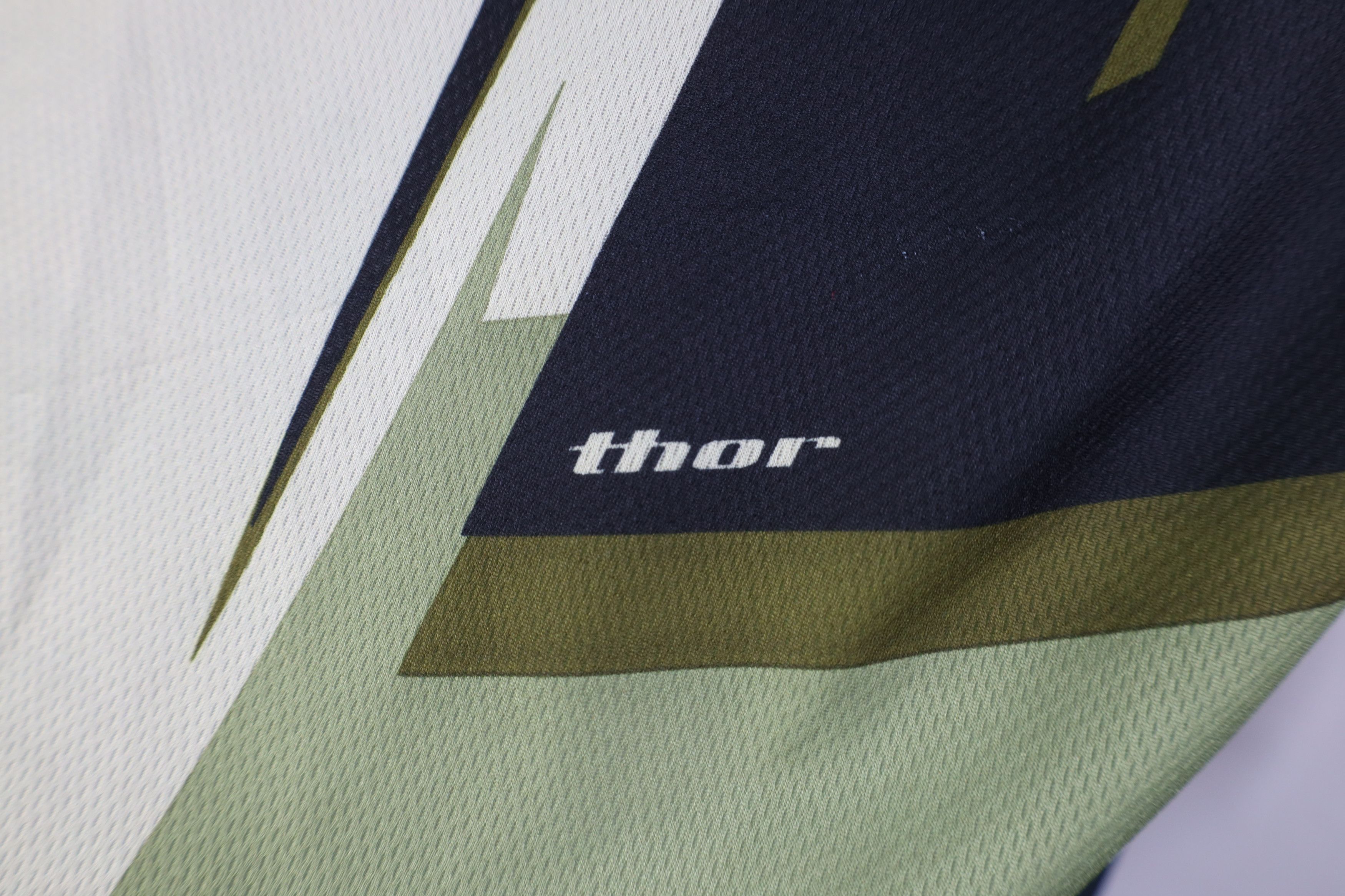 Vintage Vintage Thor Motocross Long Sleeve Racing Jersey T-Shirt Size US M / EU 48-50 / 2 - 6 Thumbnail