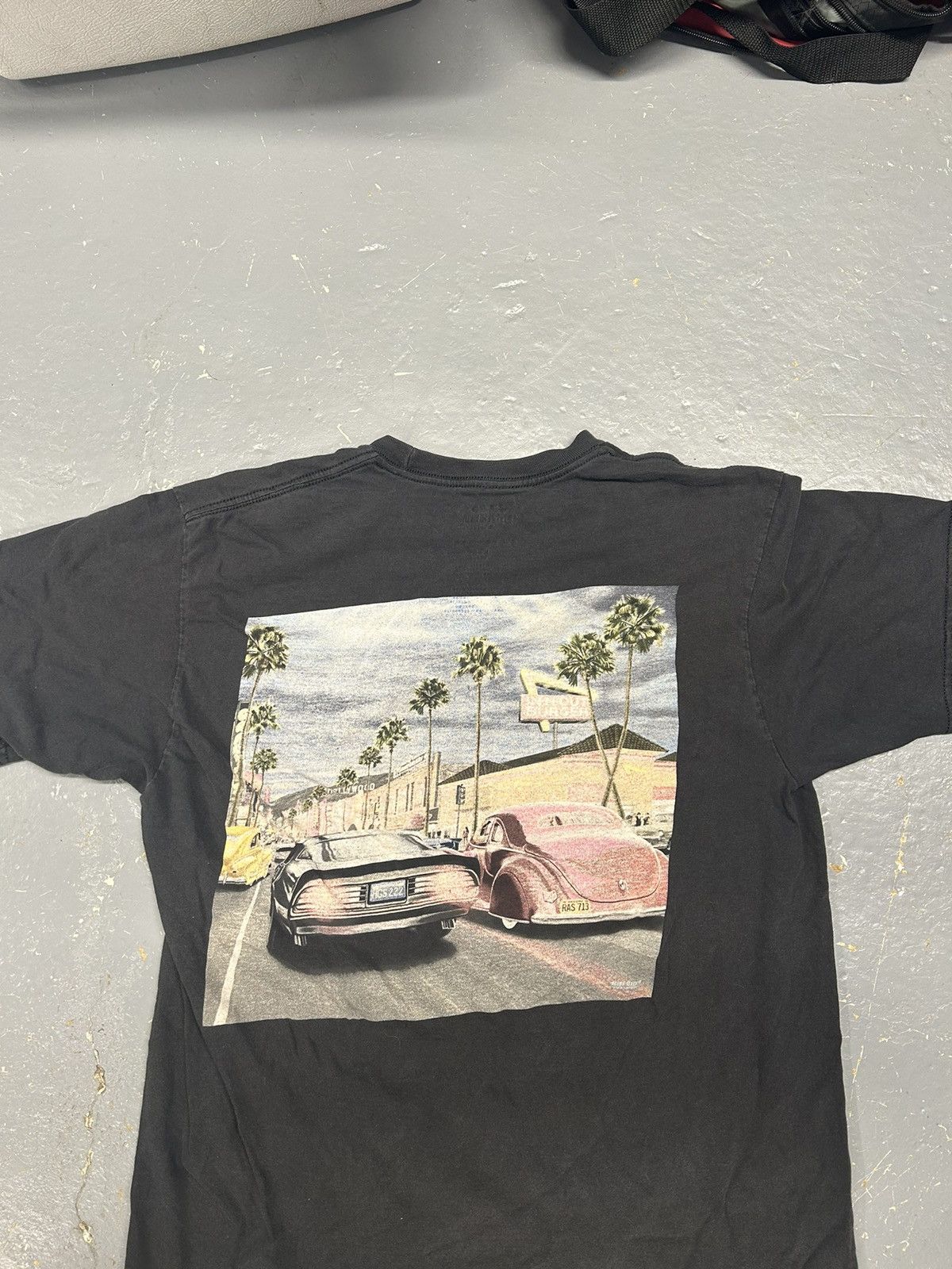 Vintage Crazy Vintage Y2K Essential Black In n Out Graphic T-Shirt Size US M / EU 48-50 / 2 - 2 Thumbnail