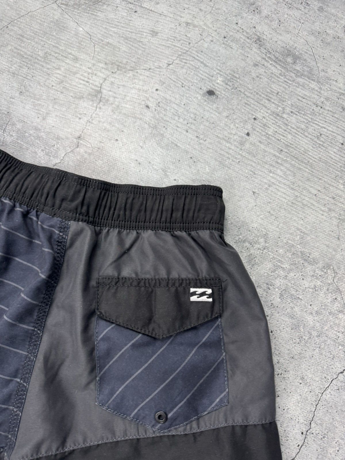 Billabong Vintage Billabong Board Shorts Signature Andy Irons Size US 30 / EU 46 - 8 Thumbnail