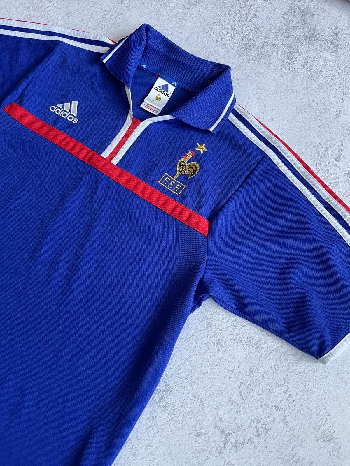 Vintage Adidas France National Team 2000 Home Soccer Jersey Vintage Size US S / EU 44-46 / 1 - 2 Thumbnail