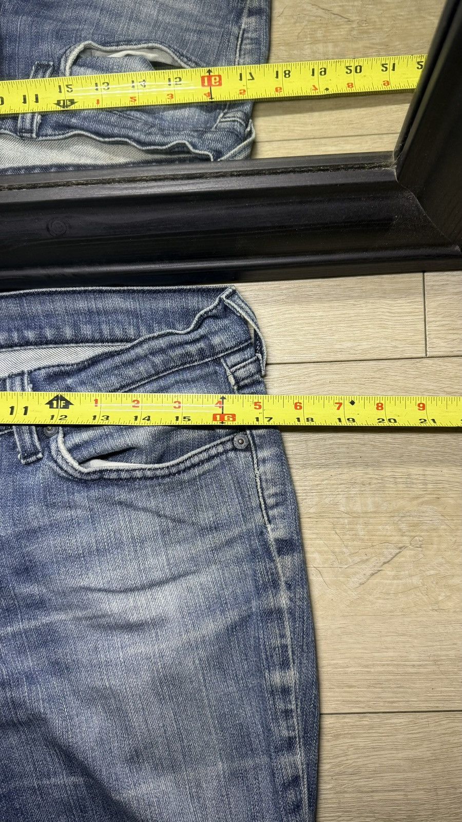 Lucky Brand Y2K 2000s Lucky Brand Low Rise Flared 10 x 30 Denim Jeans Size 32" / US 10 / IT 46 - 8 Thumbnail