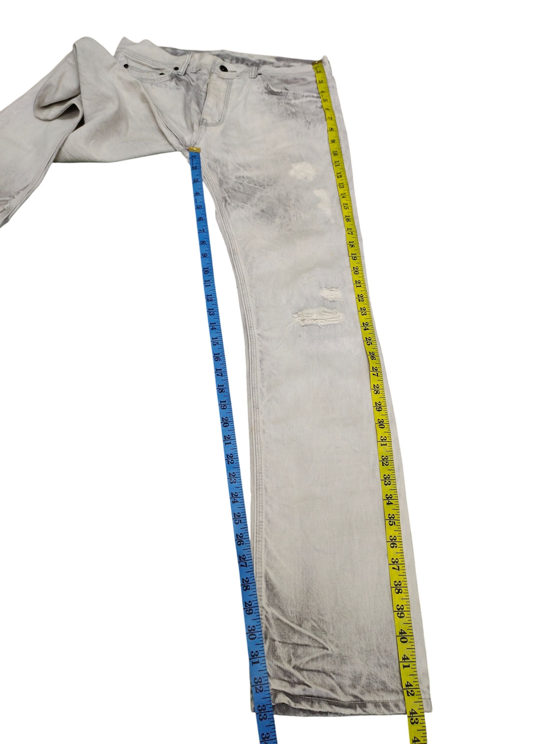 Neil Barrett Neil Barret Bleach Wash Clawmark Distress Faded Denim Jeans Size US 32 / EU 48 - 15 Thumbnail