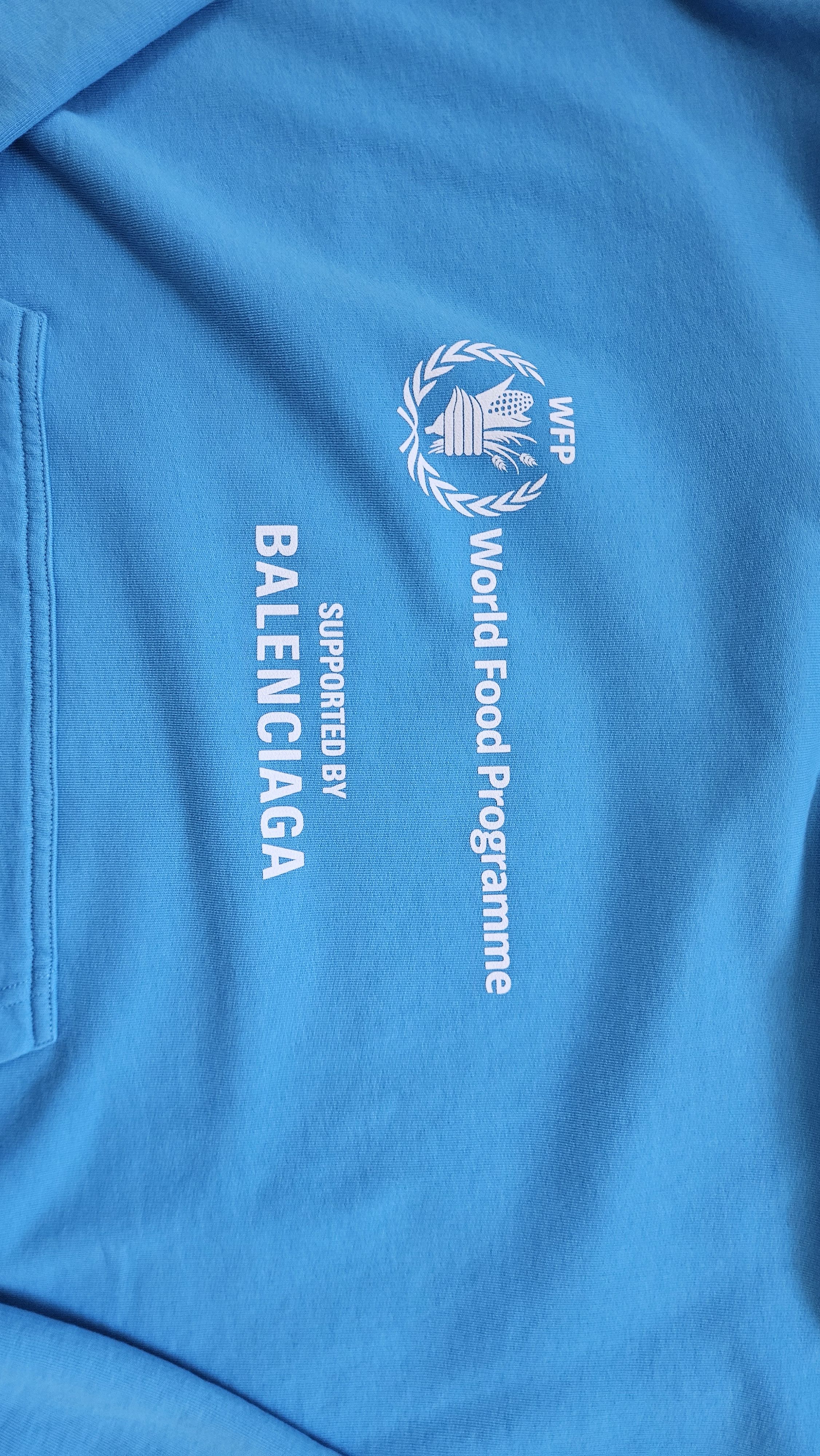 Balenciaga Balenciaga rare World Food Programme Size US M / EU 48-50 / 2 - 3 Thumbnail