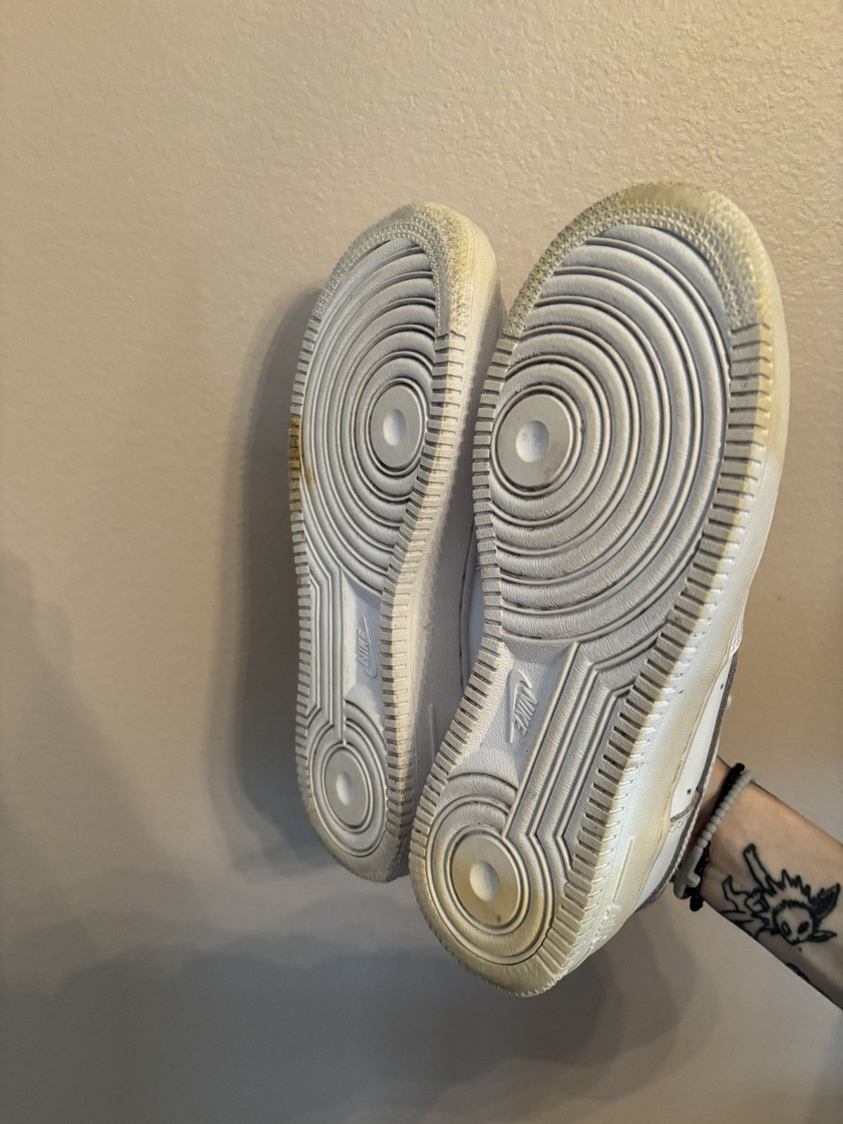 Nike Nike Air Force 1 LE GS 'Triple White' Size US 5 / EU 37 - 5 Thumbnail