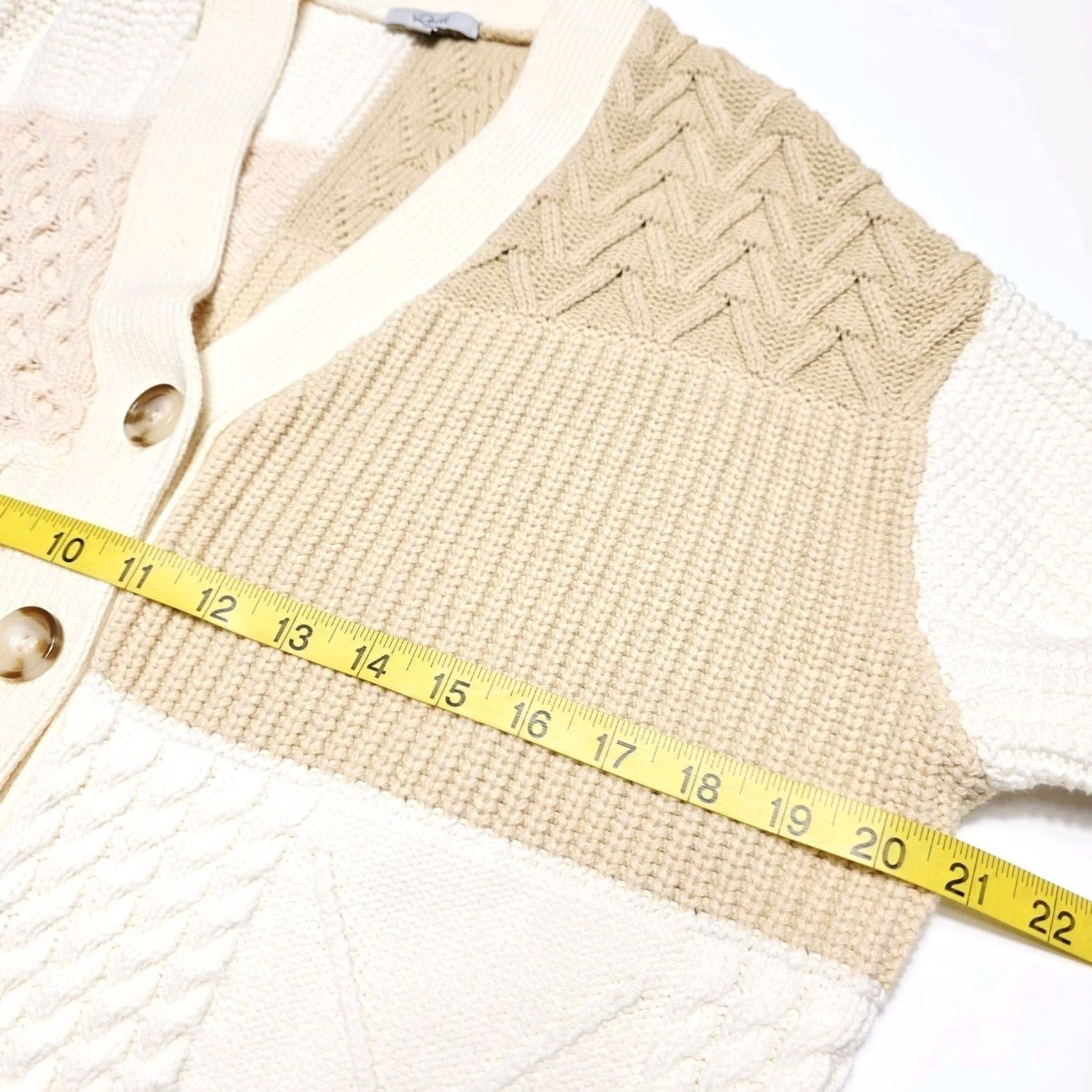 Rails Rails Reese V-Neck Cardigan Cream Patchwork Button-down Sweater Size Small Women Size S / US 4 / IT 40 - 7 Thumbnail