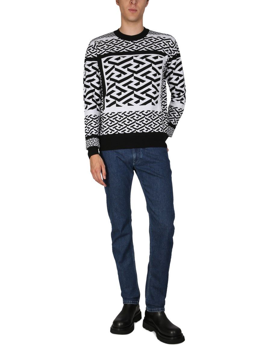 Versace o1y0525 Crewneck Sweater in White/Black Size US L / EU 52-54 / 3 - 4 Thumbnail