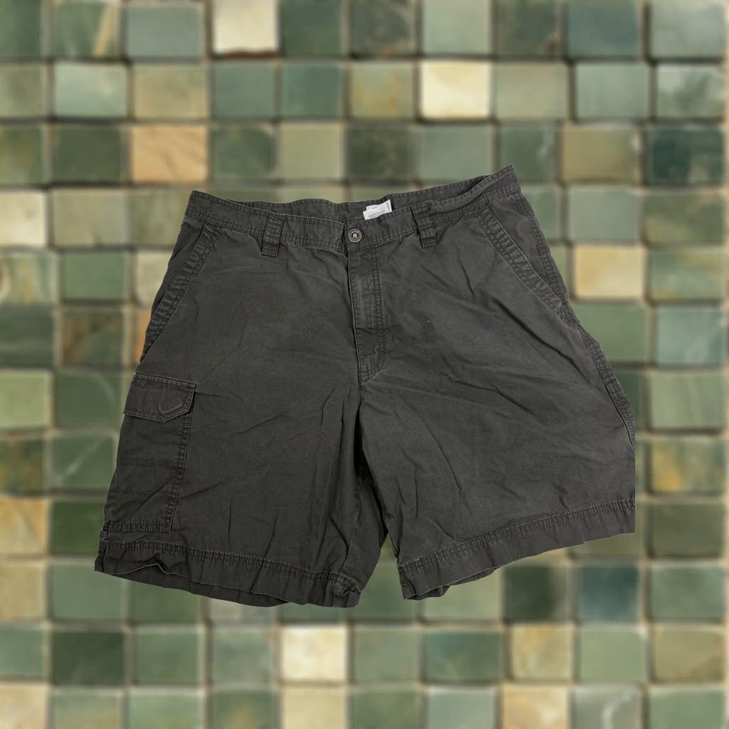 Vintage Columbia Men’s Shorts 38 Gray Outdoor Hiking Fishing Cargo Pockets Size US 38 / EU 54 - 1 Thumbnail