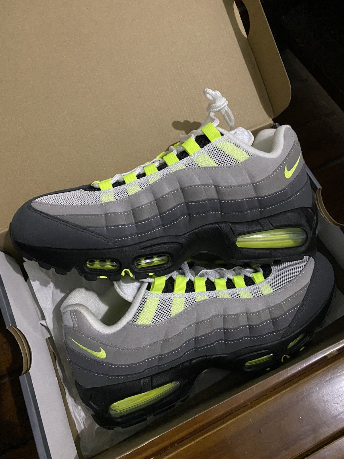 Nike Nike air max 95 og neon Big Bubble 2026 (size 9.5) Size US 9.5 / EU 42-43 - 2 Thumbnail