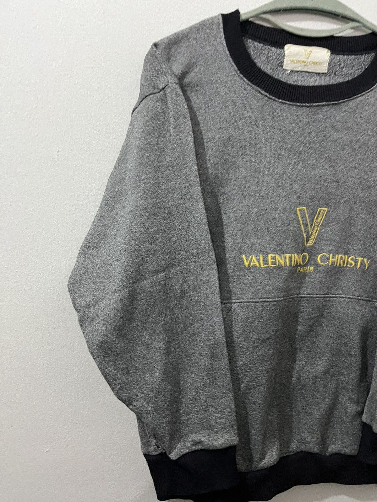Gianni Valentino Vintage Valentino Christy Paris Grey Pullover Sweatshirts Size L / US 10 / IT 46 - 2 Thumbnail