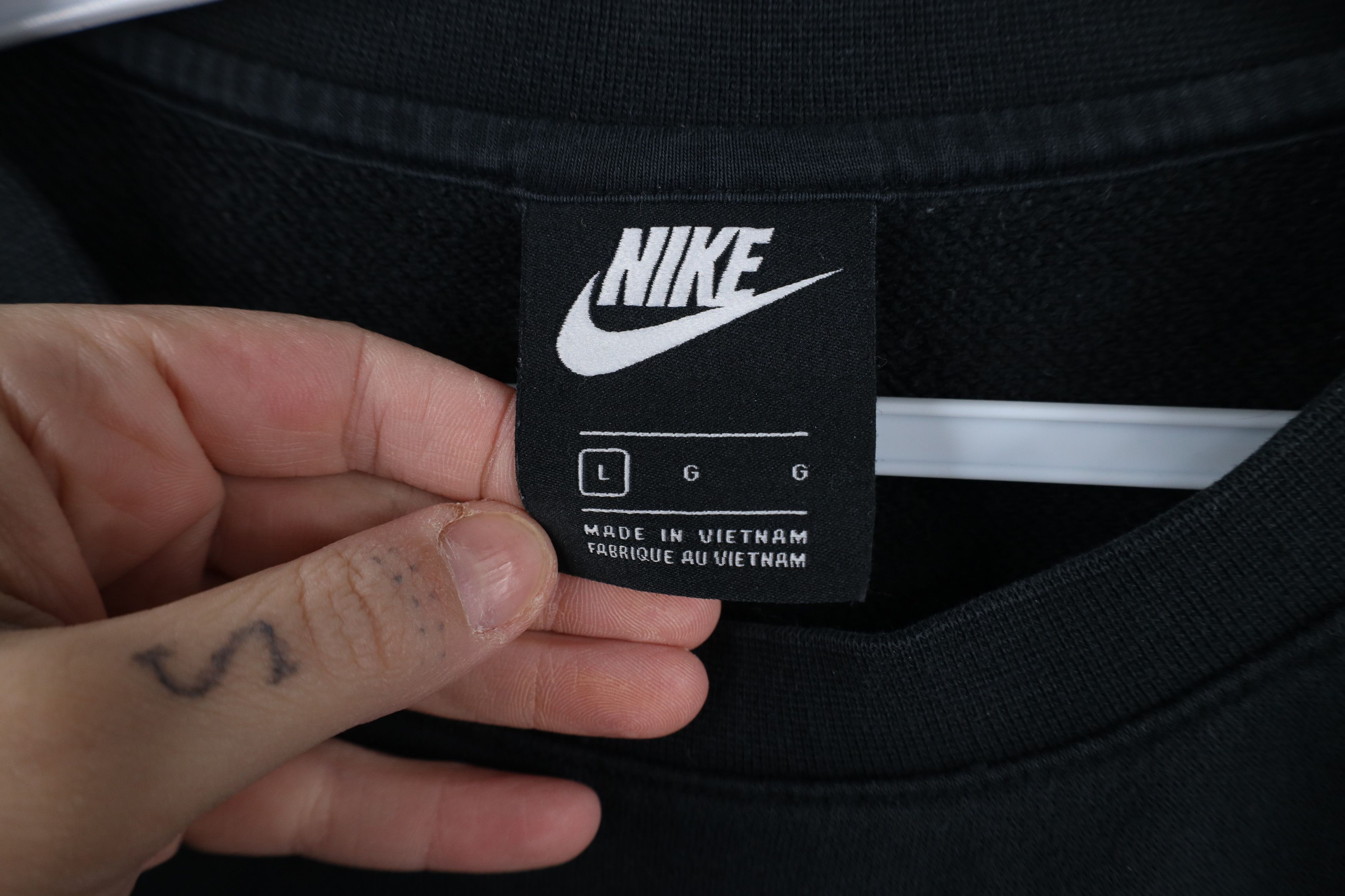 Nike Vintage Y2K Nike Sportswear Spell SBB Crewneck Sweatshirt Size US L / EU 52-54 / 3 - 7 Thumbnail