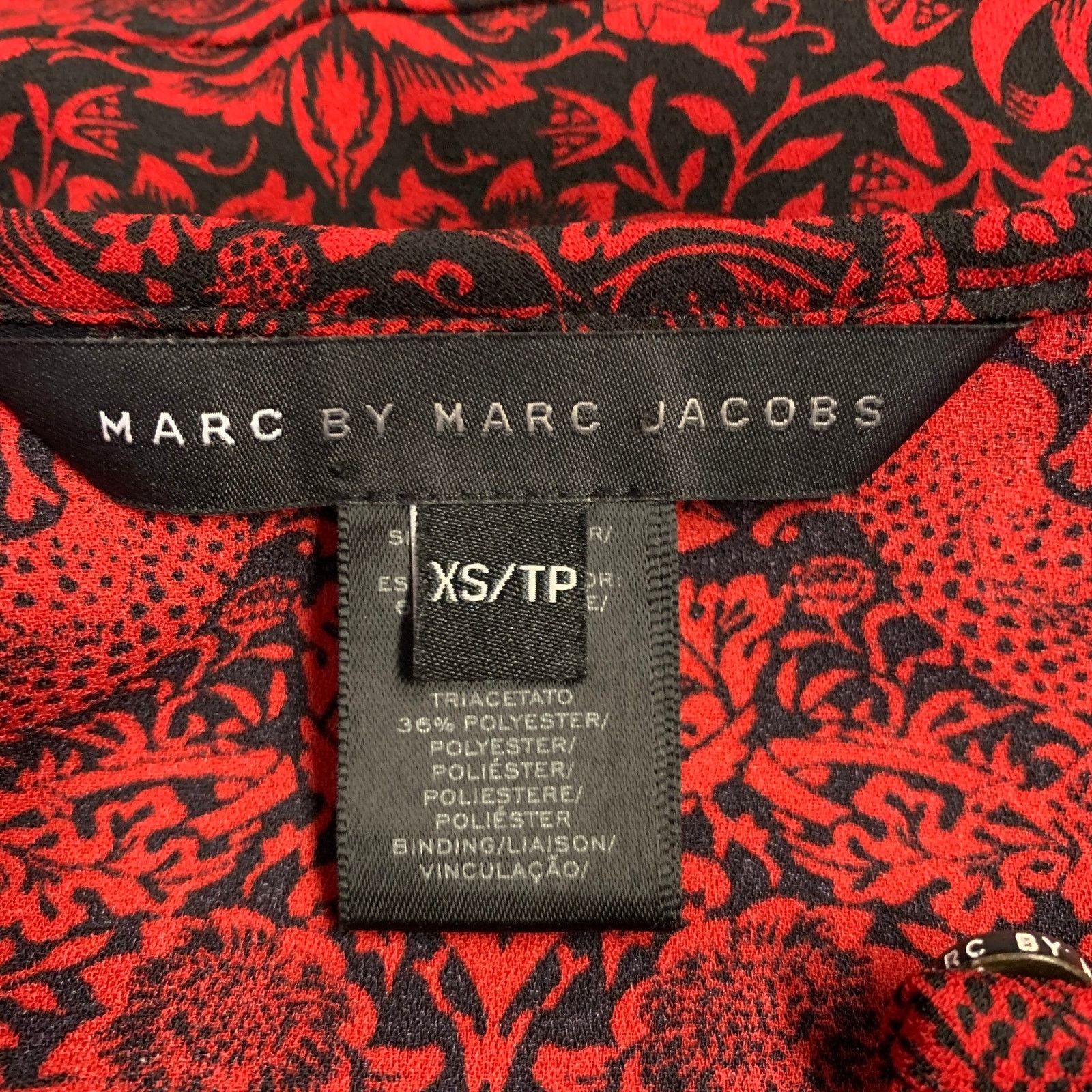 Marc by Marc Jacobs Size XS Red Black Polyester Blend Short Sleeve Blouse Size XS / US 0-2 / IT 36-38 - 6 Thumbnail