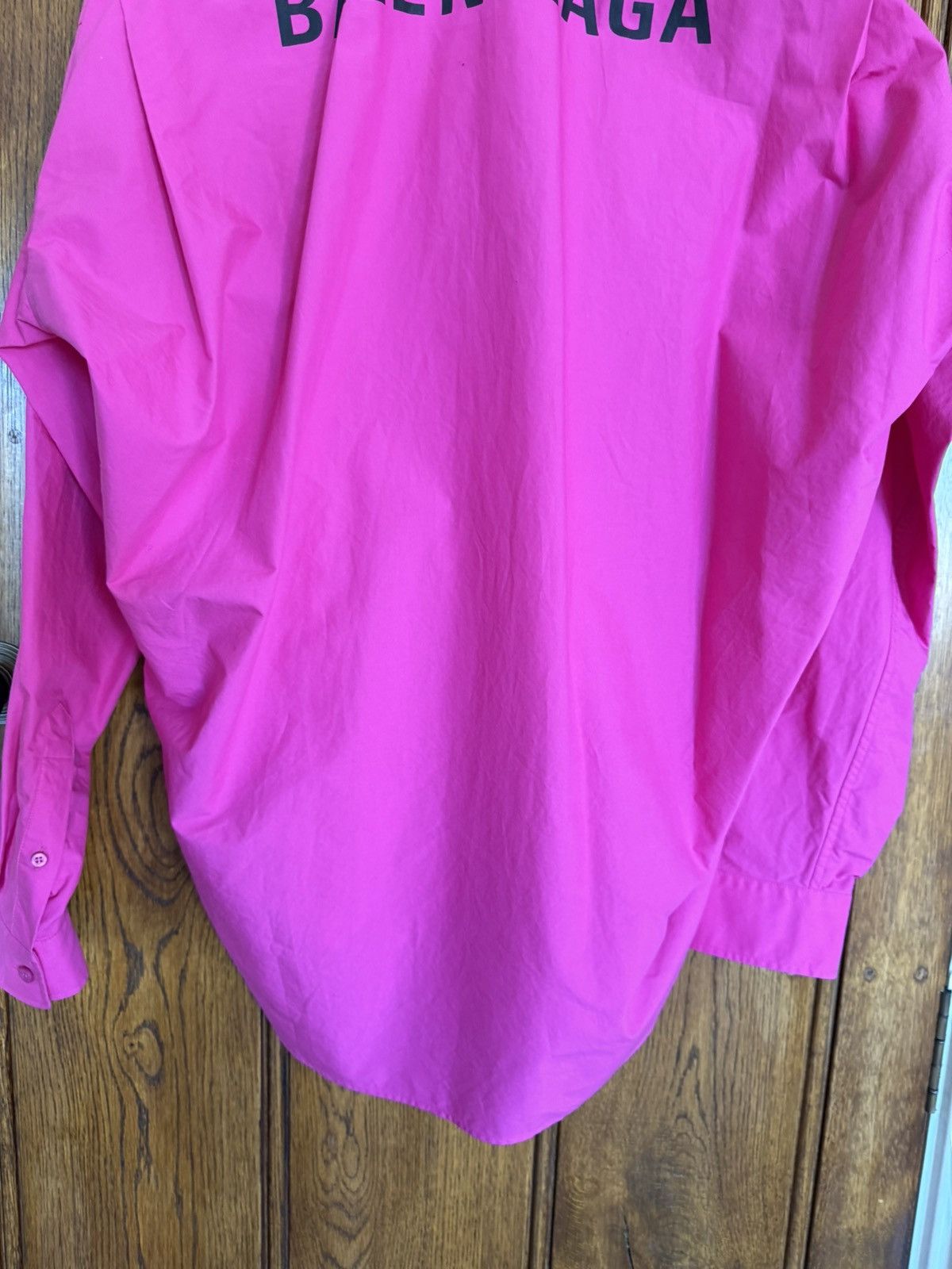 Balenciaga $1.3k FW23 Balenciaga Demna logo pink oversized shirt rare Size US L / EU 52-54 / 3 - 17 Thumbnail