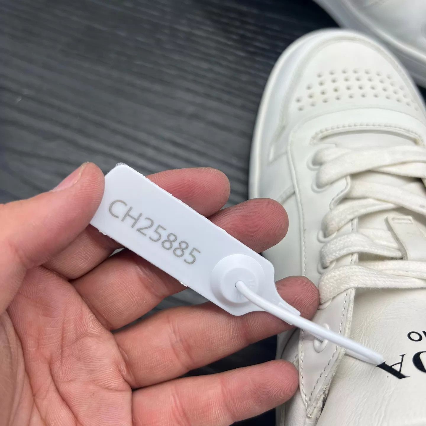 Prada Prada White Triangle Logo Sneakers 6/40 Size US 7 / EU 40 - 9 Thumbnail