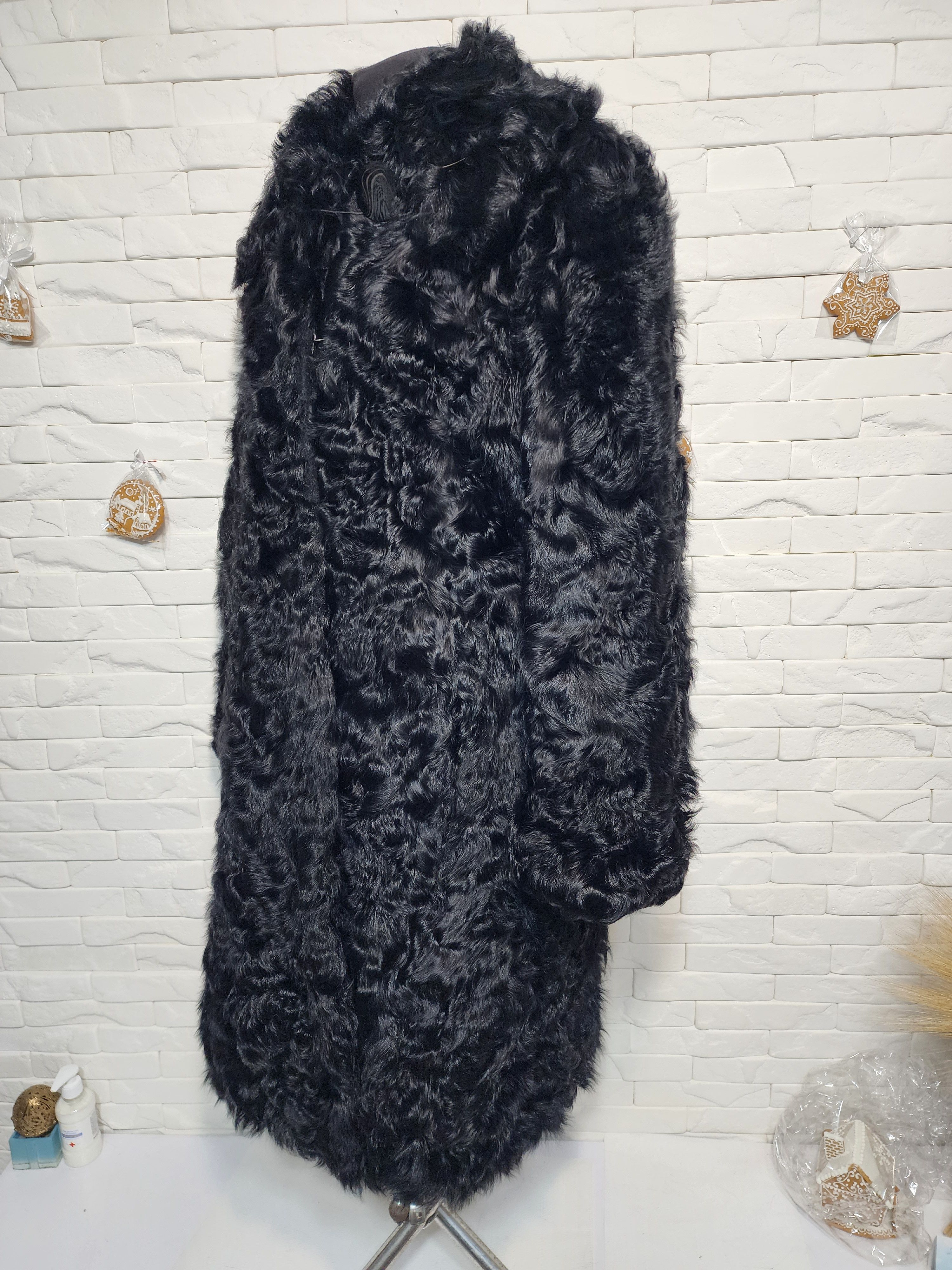 Furla Black Goat Fur Coat: Women's Warm Outerwear Size XL / US 12-14 / IT 48-50 - 6 Thumbnail