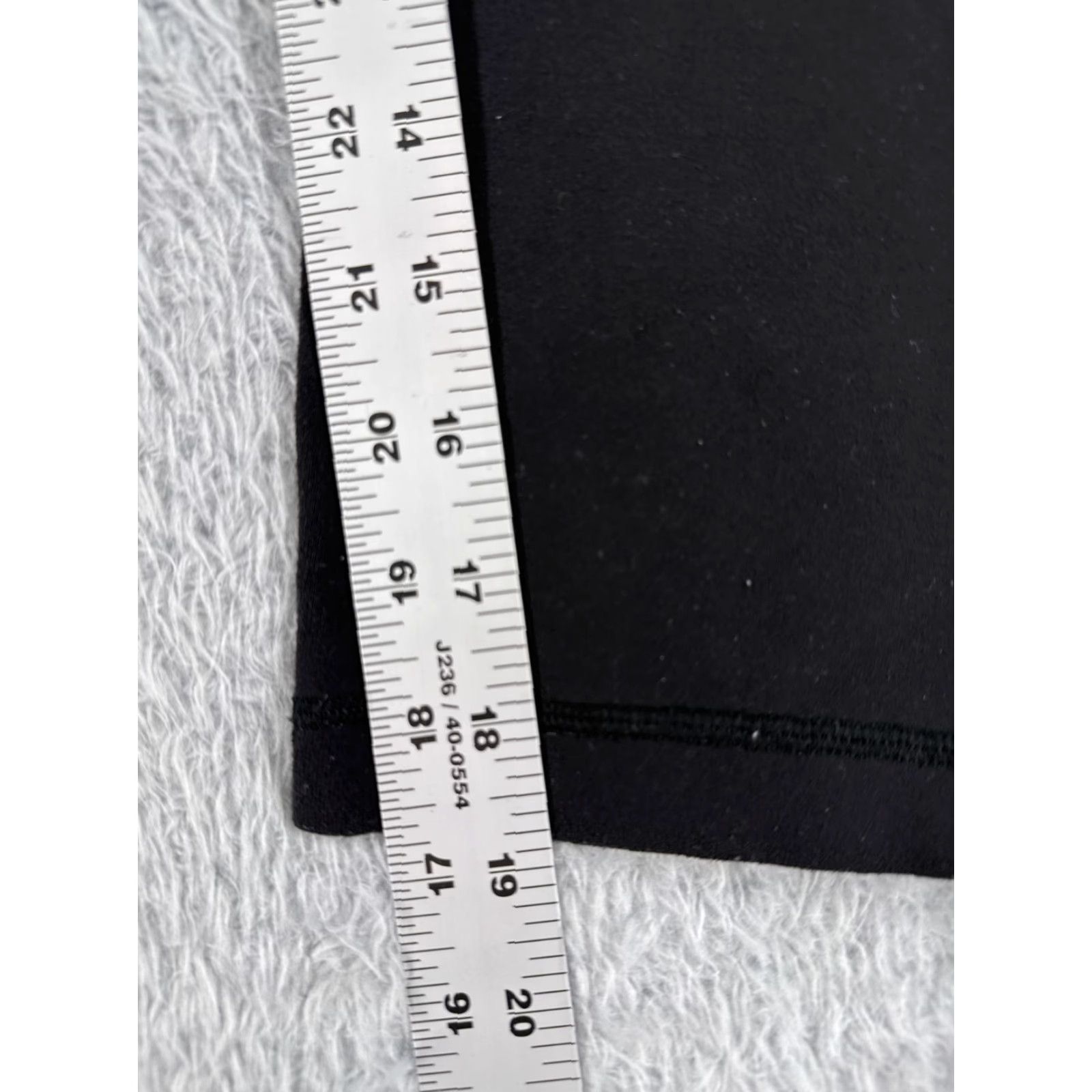 Lululemon Lululemon Wunder Under Pants Womens 6 Black 21" Inseam Cropped Stretch Yoga Activewear High Rise Gym Straight Read Me Size 28" / US 6 / IT 42 - 6 Thumbnail