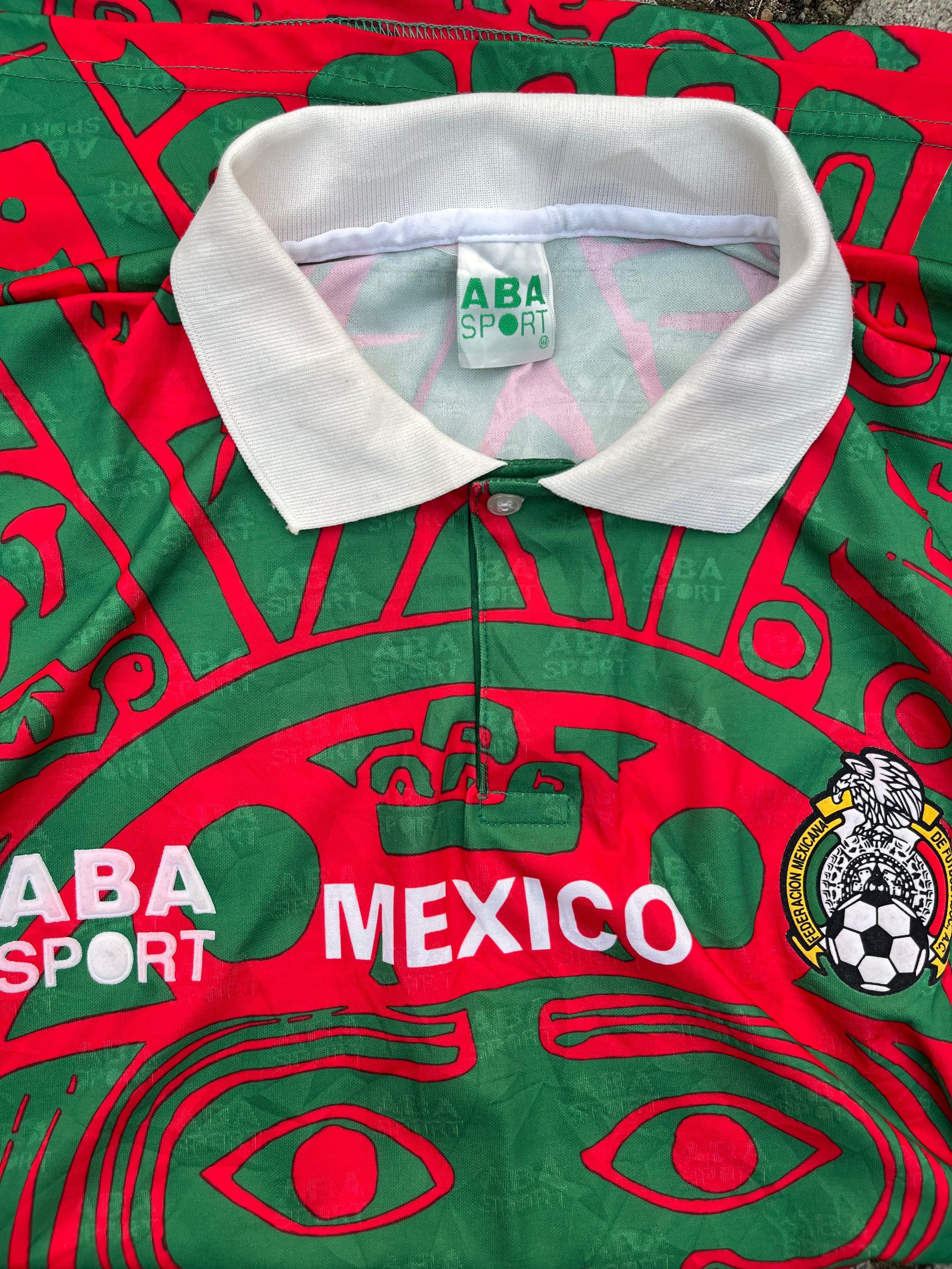 Vintage Vintage Mexico 1997 Third Jersey Size US L / EU 52-54 / 3 - 7 Thumbnail