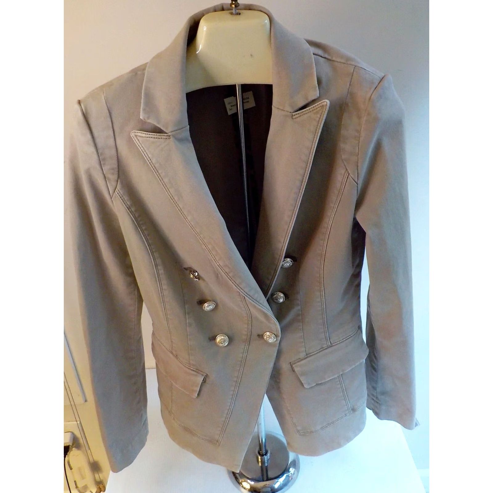 White House Black Market WHITE HOUSE BLACK MARKET Double Breasted Blazer Khaki with Gold Buttons - SZ 2 - Women Size XS / US 0-2 / IT 36-38 - 7 Thumbnail