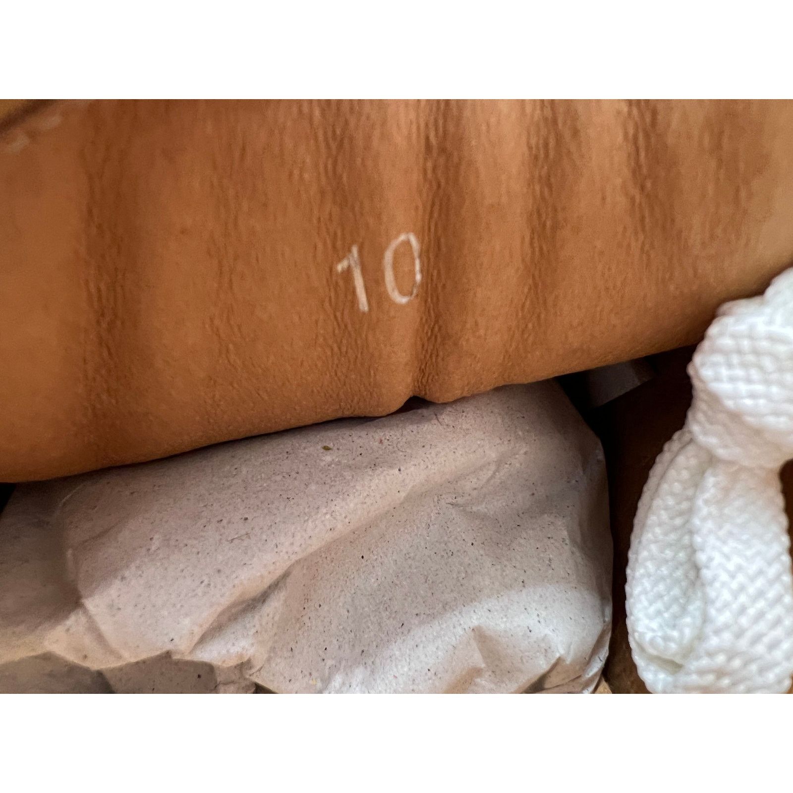 Bugatchi Solid Nubuck Leather Sneaker In Maple Size 10 NIB BUGATCHI BUGATCHI Solid Nubuck Leather Sneaker In Maple Size  main image 3