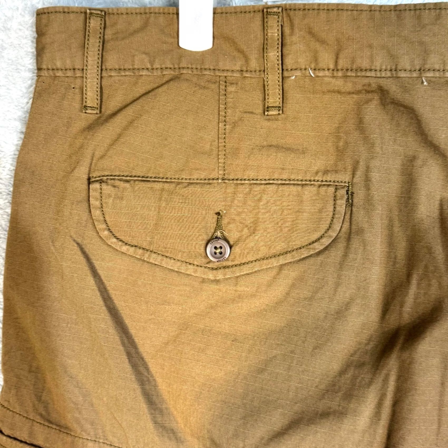 Levi's Levi’s Cargo Shorts Mens 40 Tan Loose Fit Mid Rise Flat Front Casual Shorts Size US 40 / EU 56 - 7 Thumbnail