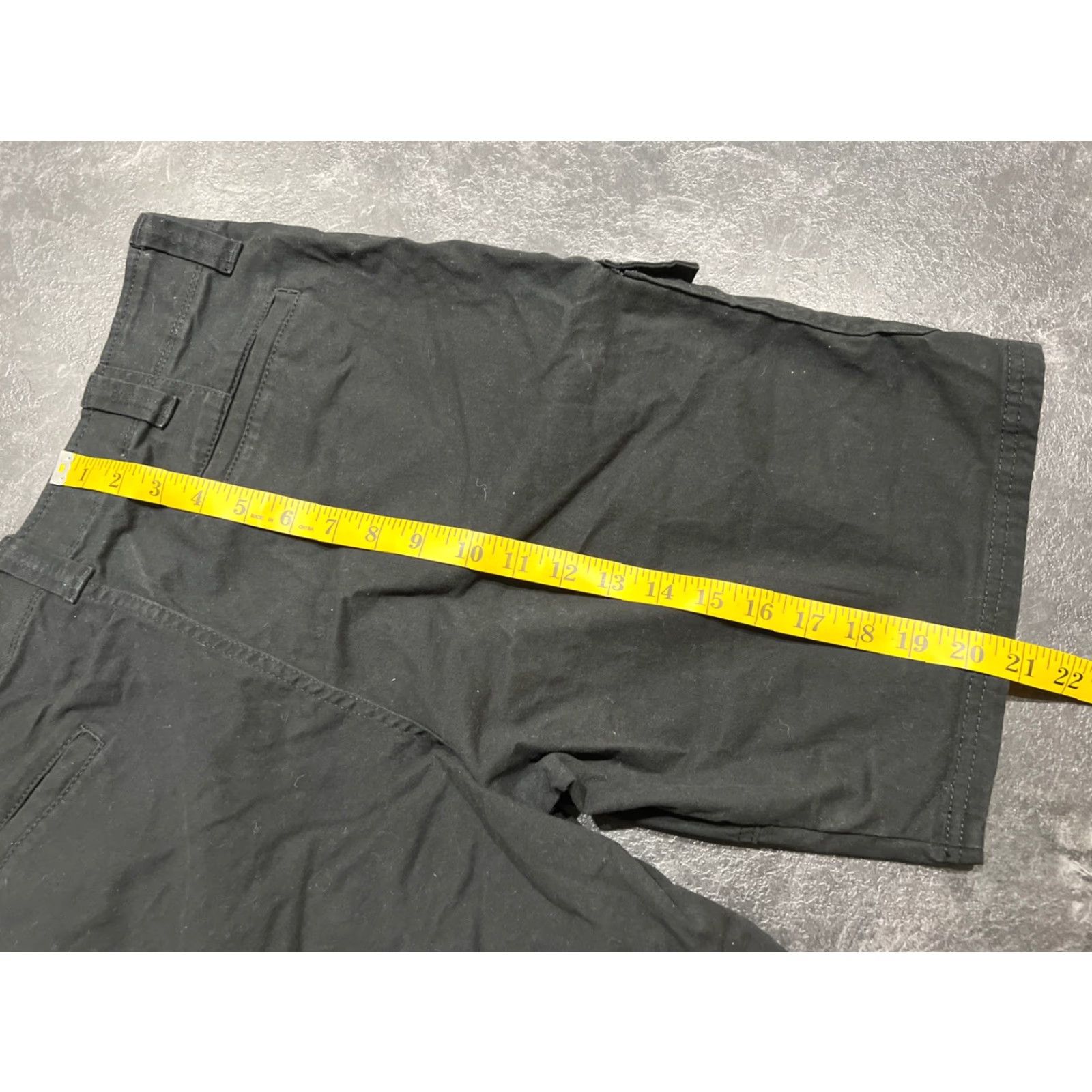 Wrangler WRANGLER Relaxed Cargo Hiking Shorts Size 34 Black Mens Size US 34 / EU 50 - 6 Thumbnail