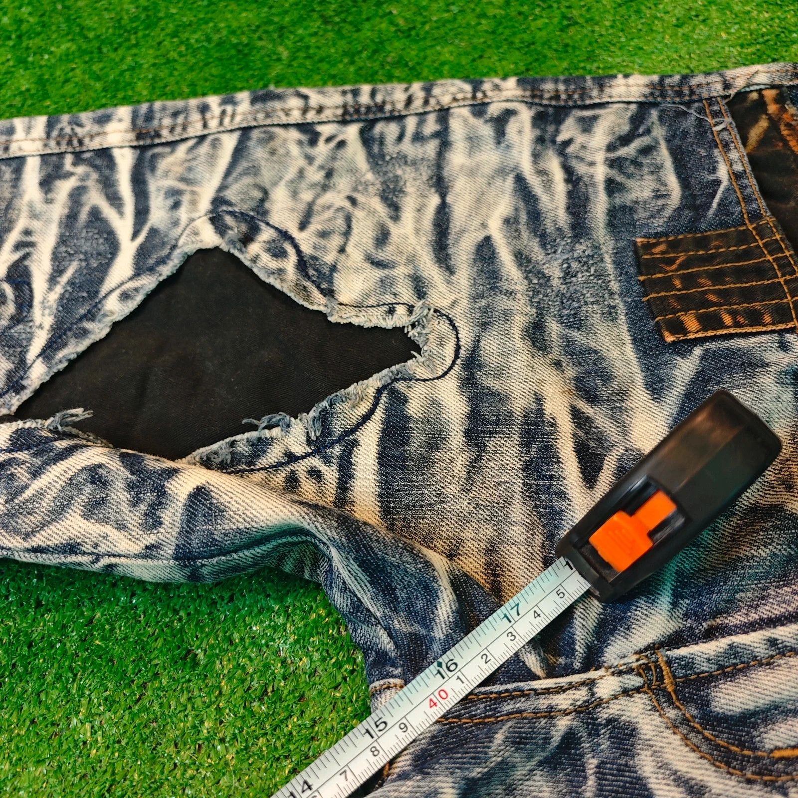 Vintage Kosmo Lupo K&M Denim Shorts mens 34 y2k oldschool drip Size US 34 / EU 50 - 15 Thumbnail
