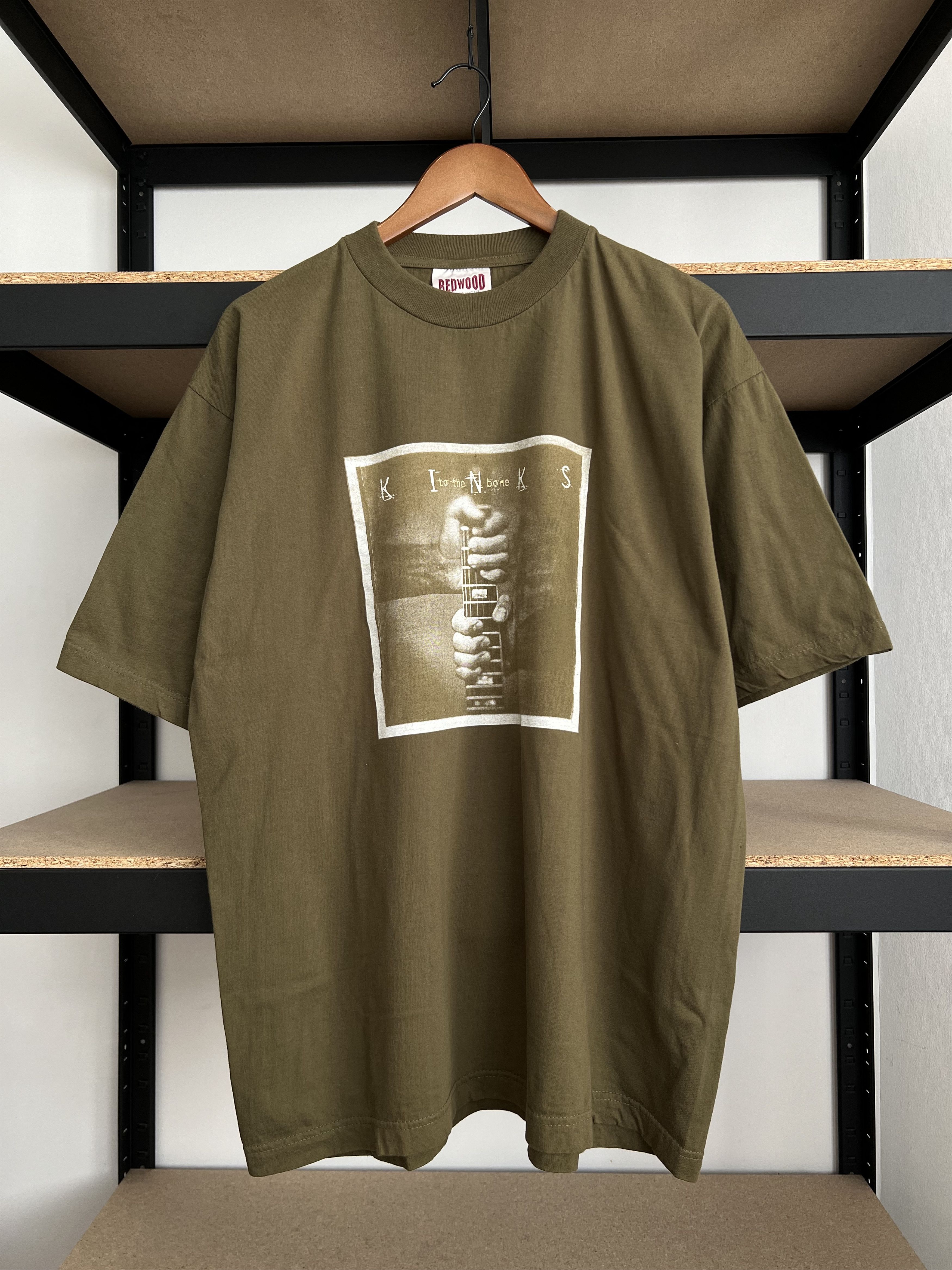 Band Tees Vintage 1997 The Kinks To the Bone Ray Davies T-shirt Size US XL / EU 56 / 4 - 3 Thumbnail
