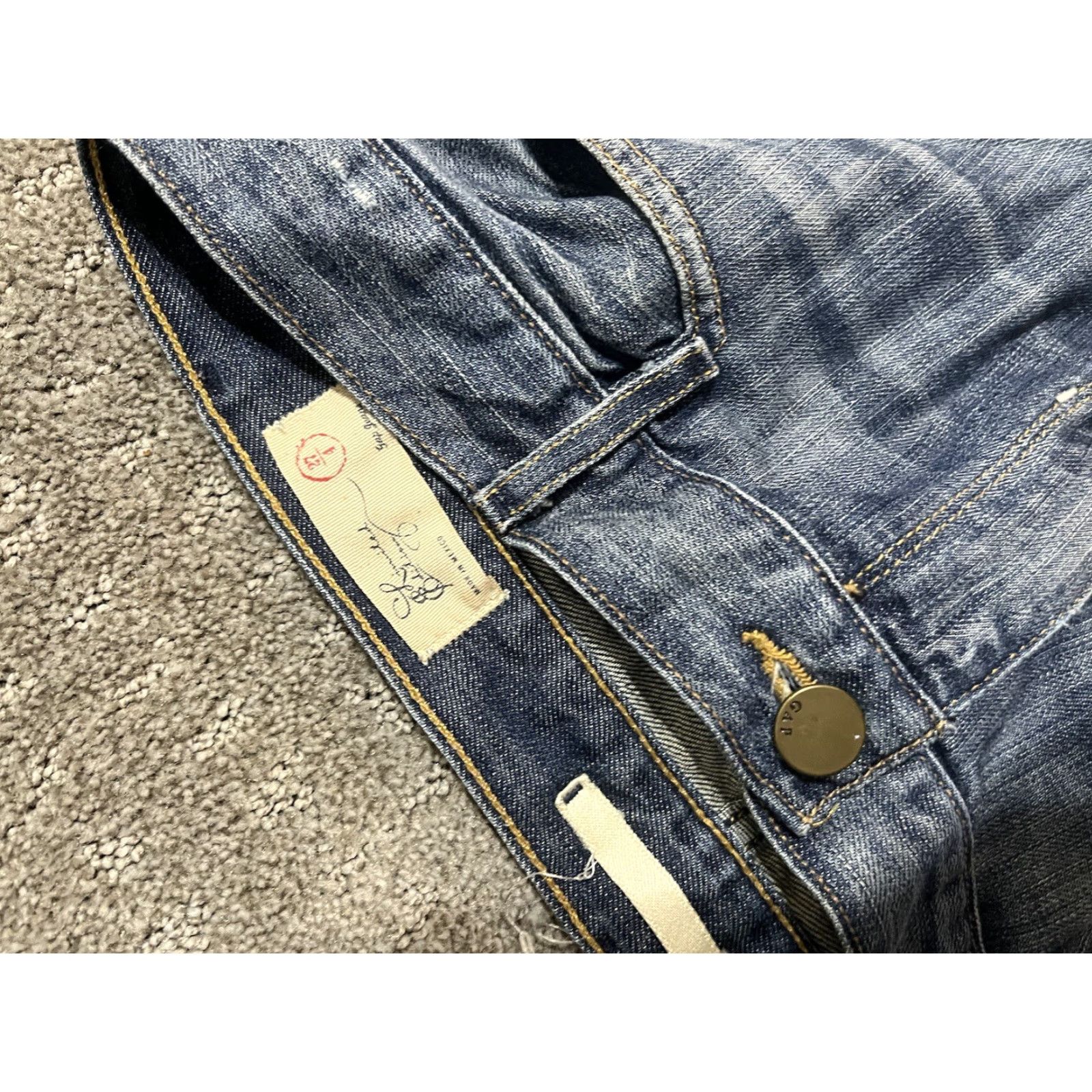 Gap VINTAGE Gap Jeans 1969 Womens 27/4 Cropped Inseam 26” Stretch Limited Edition USA Dark Blue Slim Retro USA Womens Gap 1969 jeans Size 27" / US 4 / IT 40 - 5 Thumbnail