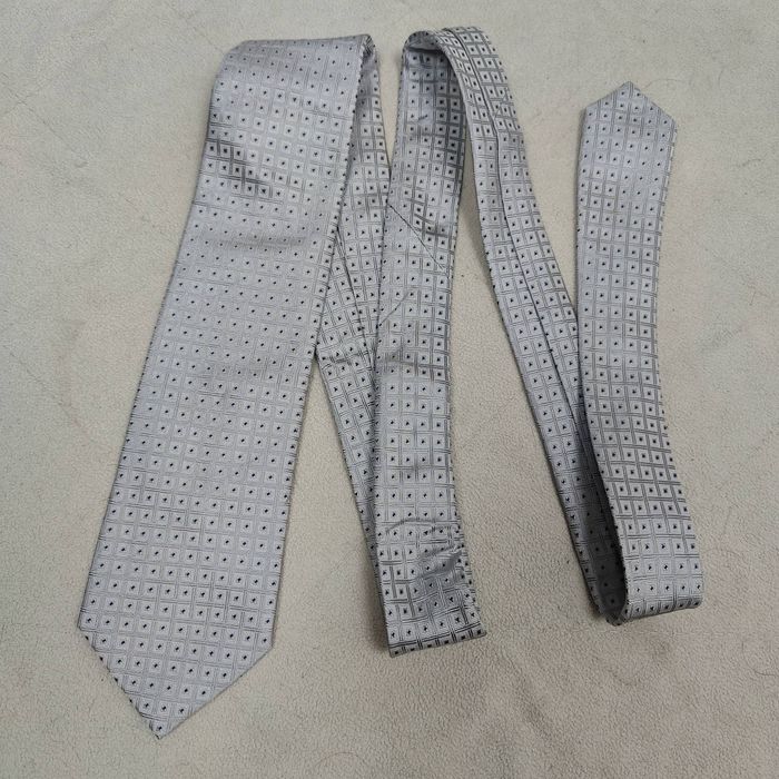 yves saint laurent tie