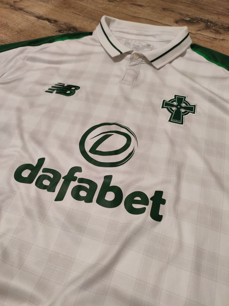 New Balance Soccer Jersey Celtic 2018-19 Away Shirt XL Size Size US XL / EU 56 / 4 - 1 Thumbnail