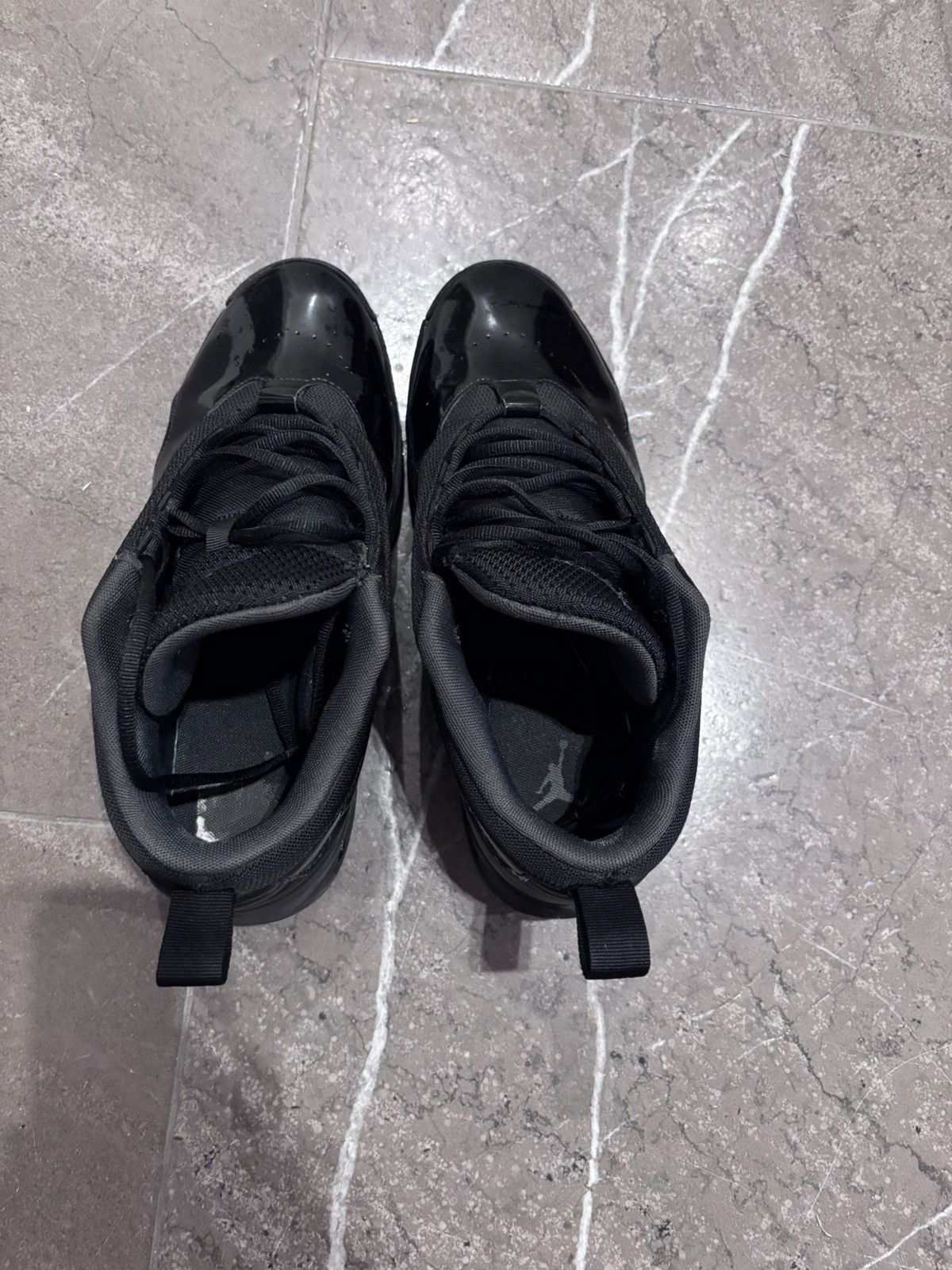 Jordan Brand Jordan max aura 6 Size US 9.5 / EU 42-43 - 2 Thumbnail