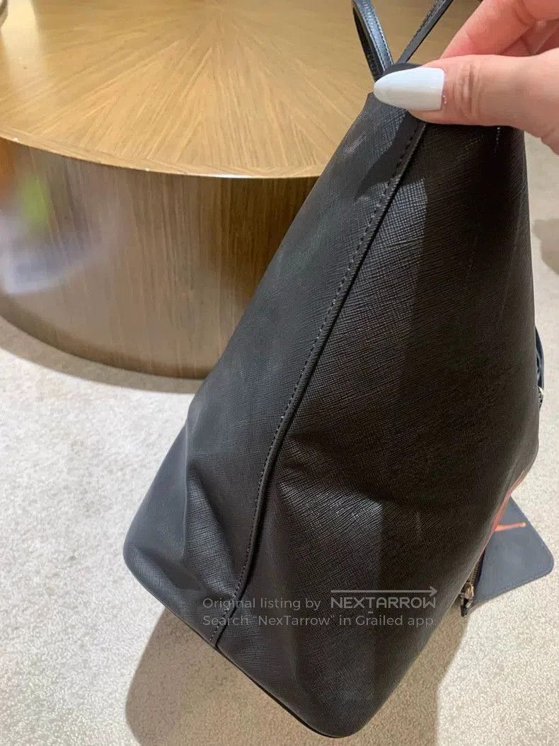 Givenchy Givenchy Bambi Tote Bag Black . Size ONE SIZE - 6 Thumbnail