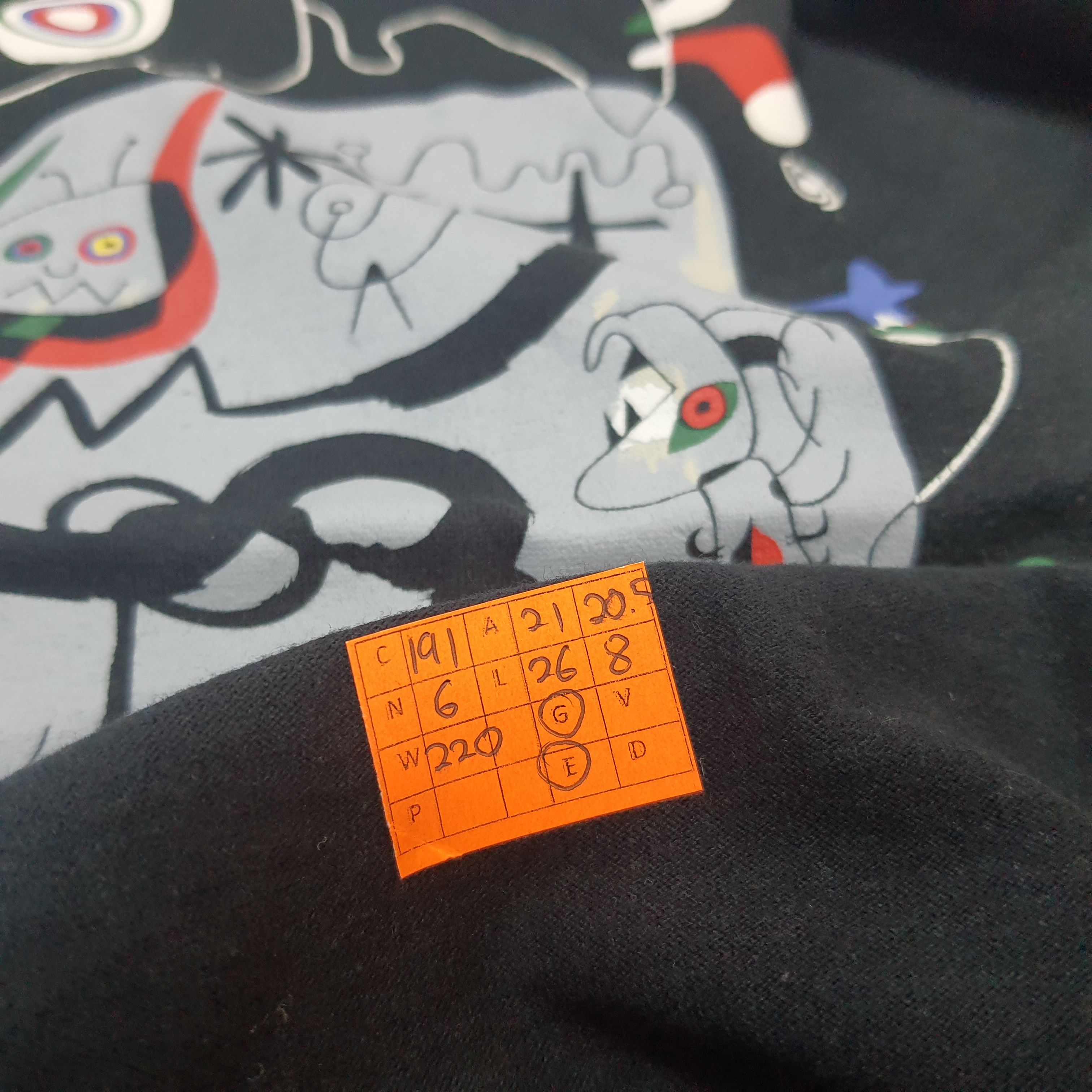 Vintage Vintage Joan Miro Fukuoka Art Museum Exhibition Tshirt Size US L / EU 52-54 / 3 - 7 Thumbnail