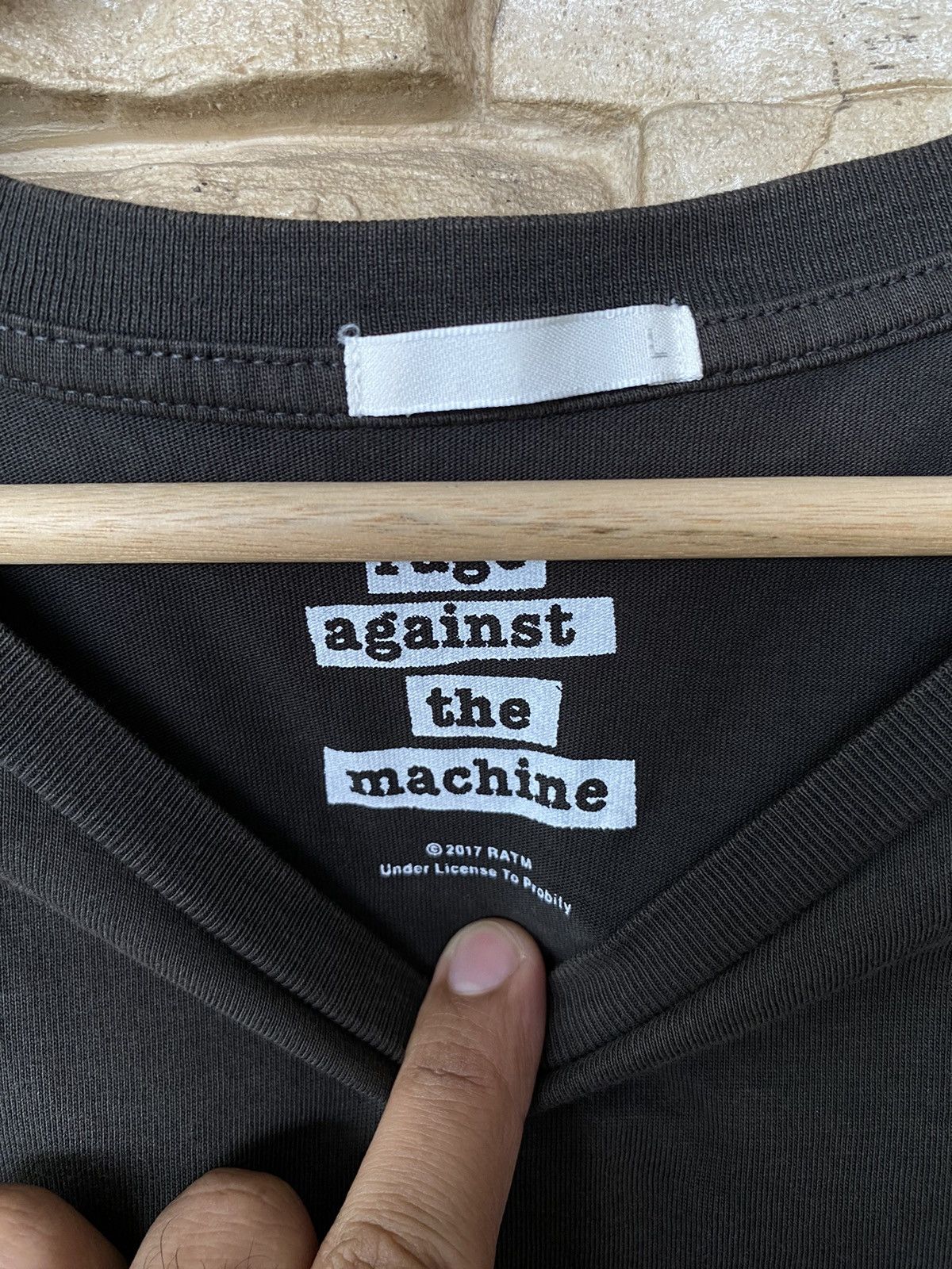 Rage Against The Machine 🔥 Rage Against The Machine “The Mason Jar” Band Tees Size US L / EU 52-54 / 3 - 8 Thumbnail