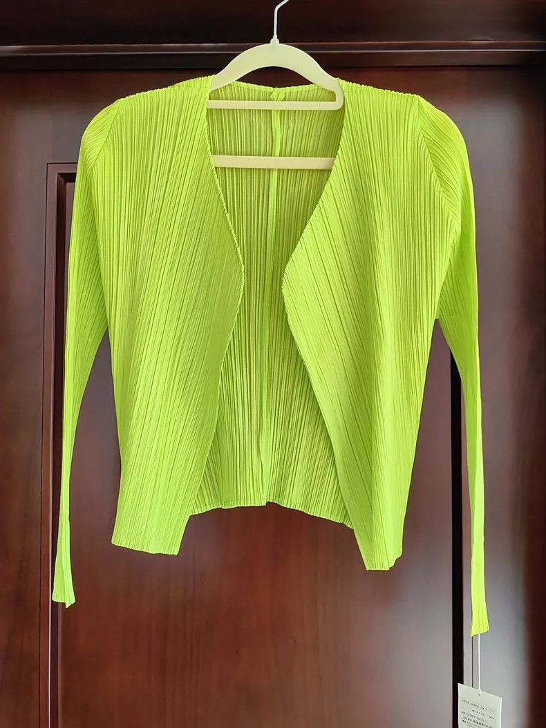 Issey Miyake Issey Miyake size:3 A light green pleated cardigan Size S / US 4 / IT 40 - 1 Thumbnail