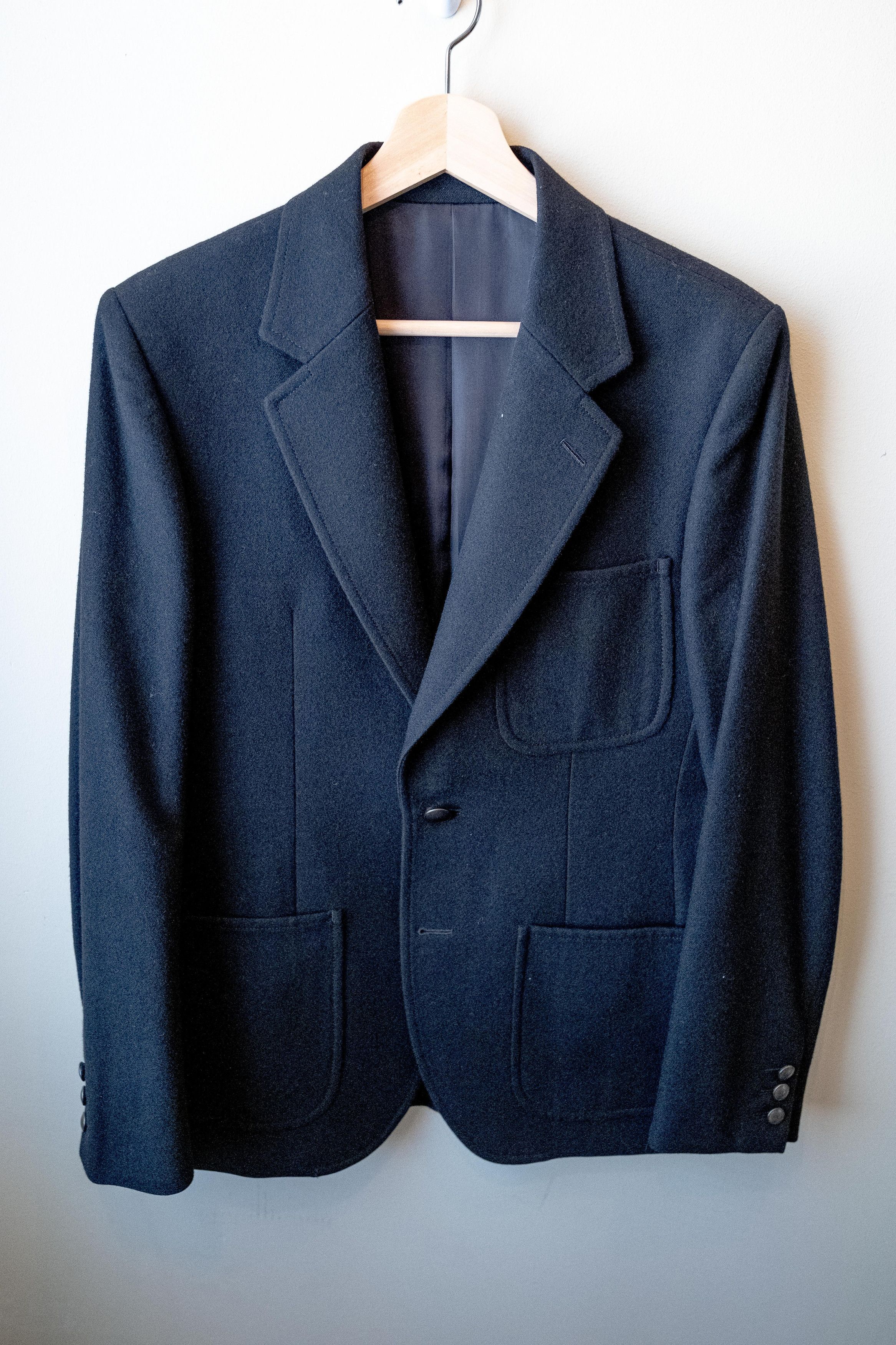 Textured wool - patch pockets - notch lapel blazer -