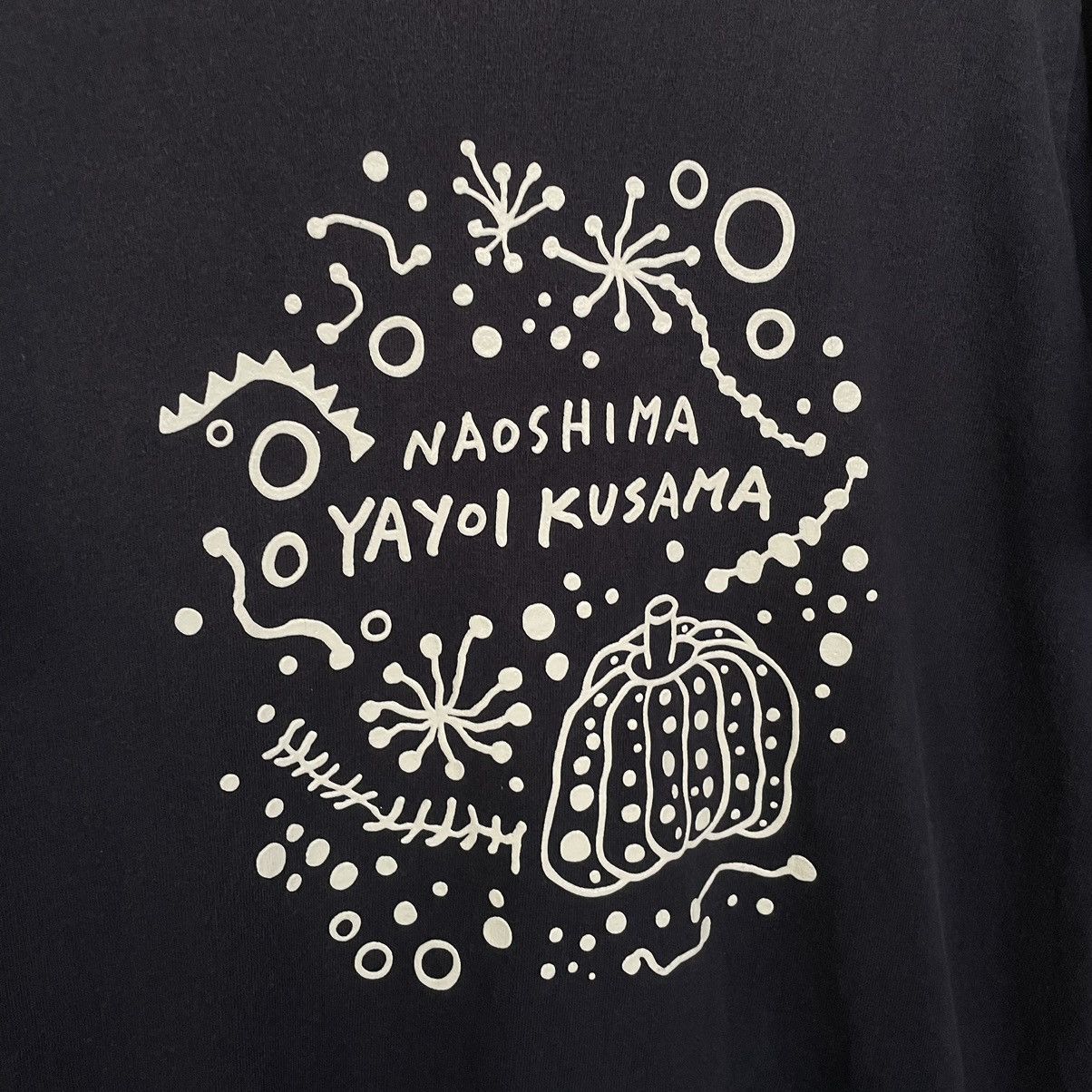 Vintage × Yayoi Kusama Vintage 1990s Naoshima Yayoi Kusama Art T Shirt Size US L / EU 52-54 / 3 - 2 Thumbnail