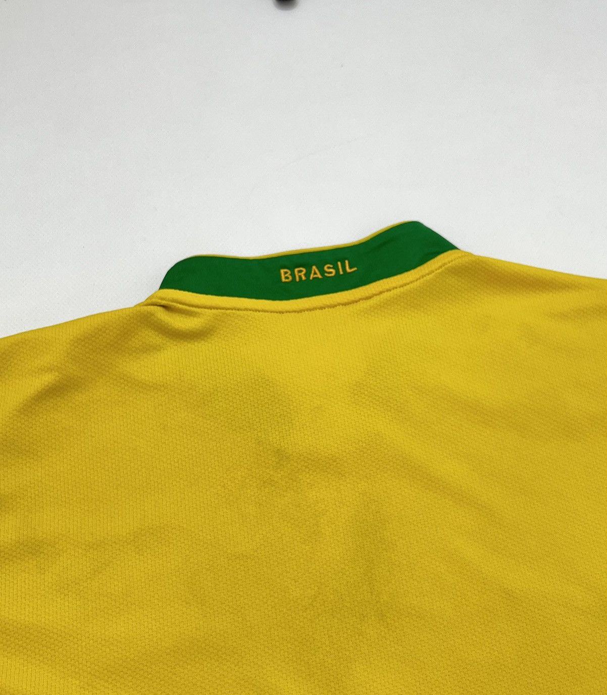 Nike Brazil Vintage Soccer Jersey 00s Size US L / EU 52-54 / 3 - 16 Thumbnail