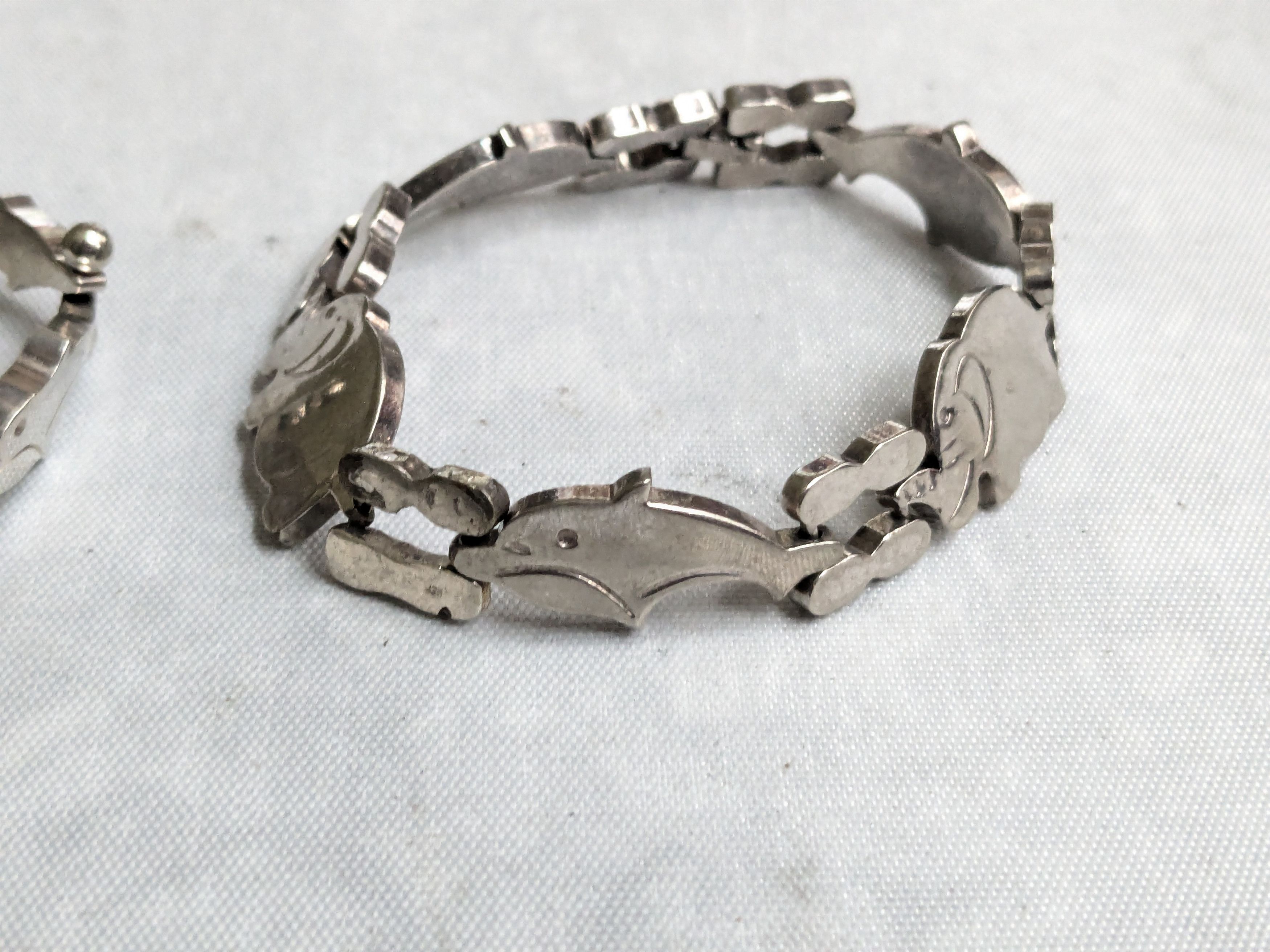 Jewelry Vintage Sterling Silver Bracelets Dolphin Elephant Whale Size ONE SIZE - 2 Thumbnail
