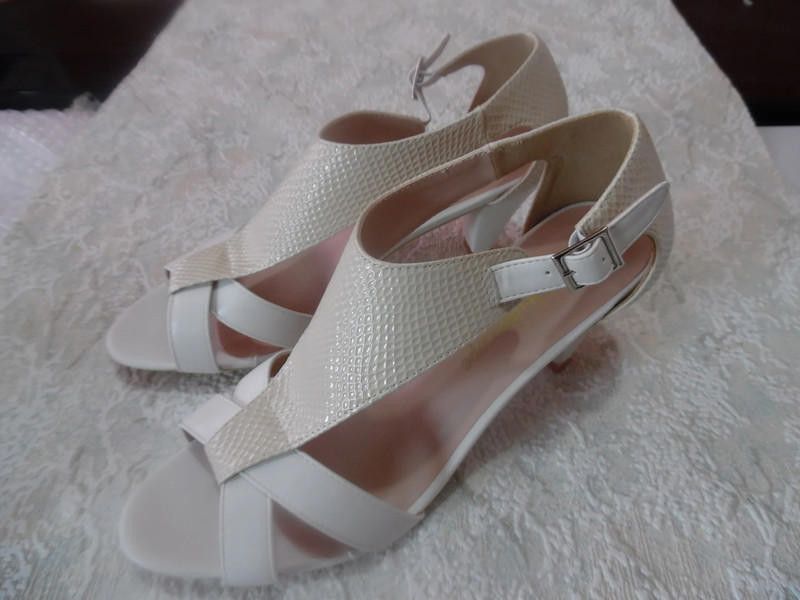 Designer Kaleidoscope women's cream shoes size 8 UK Size US 8.5 / IT 38.5 - 8 Thumbnail