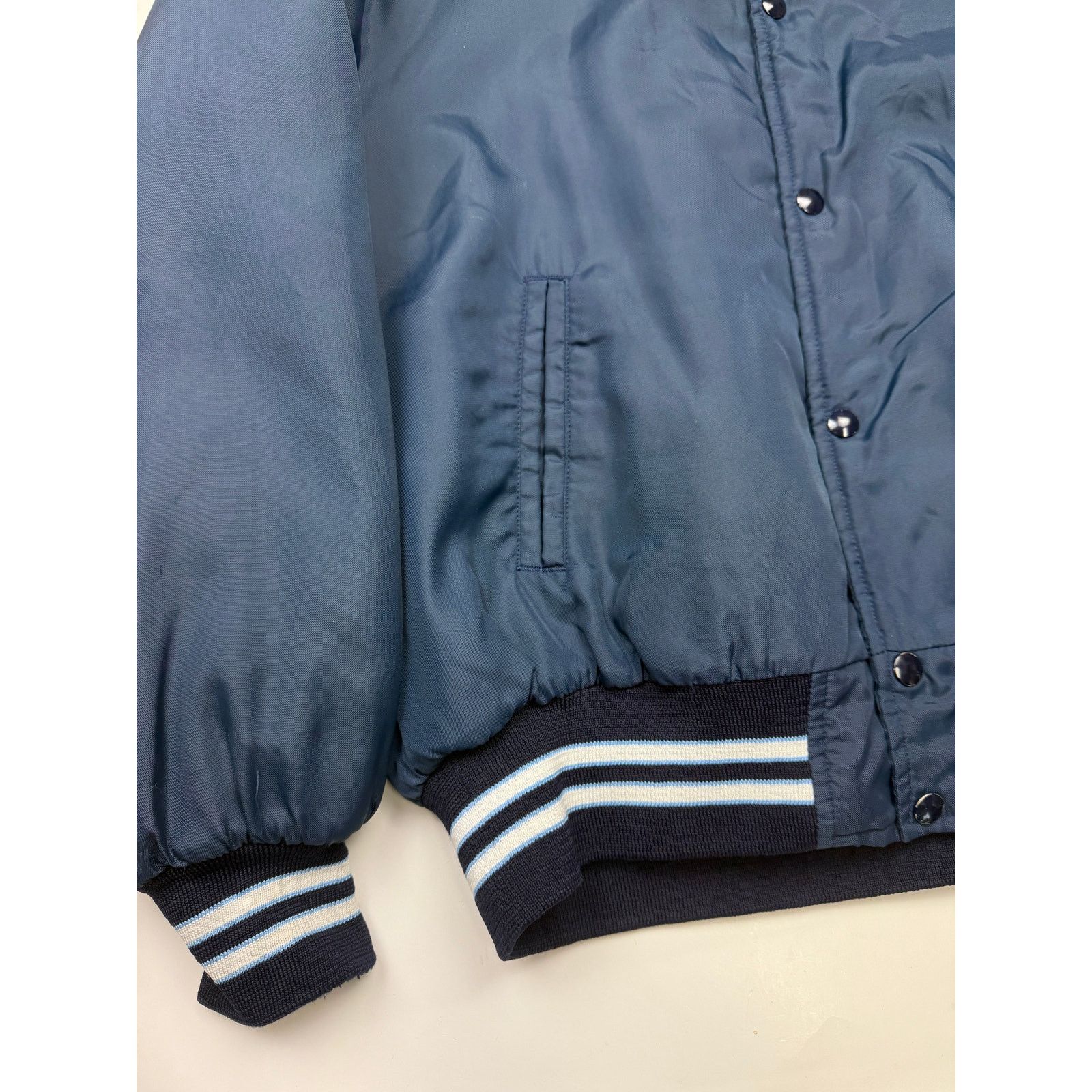 Vintage Vintage 80s/90s Avon Sportswear Bomber Jacket Size L Size US L / EU 52-54 / 3 - 5 Thumbnail
